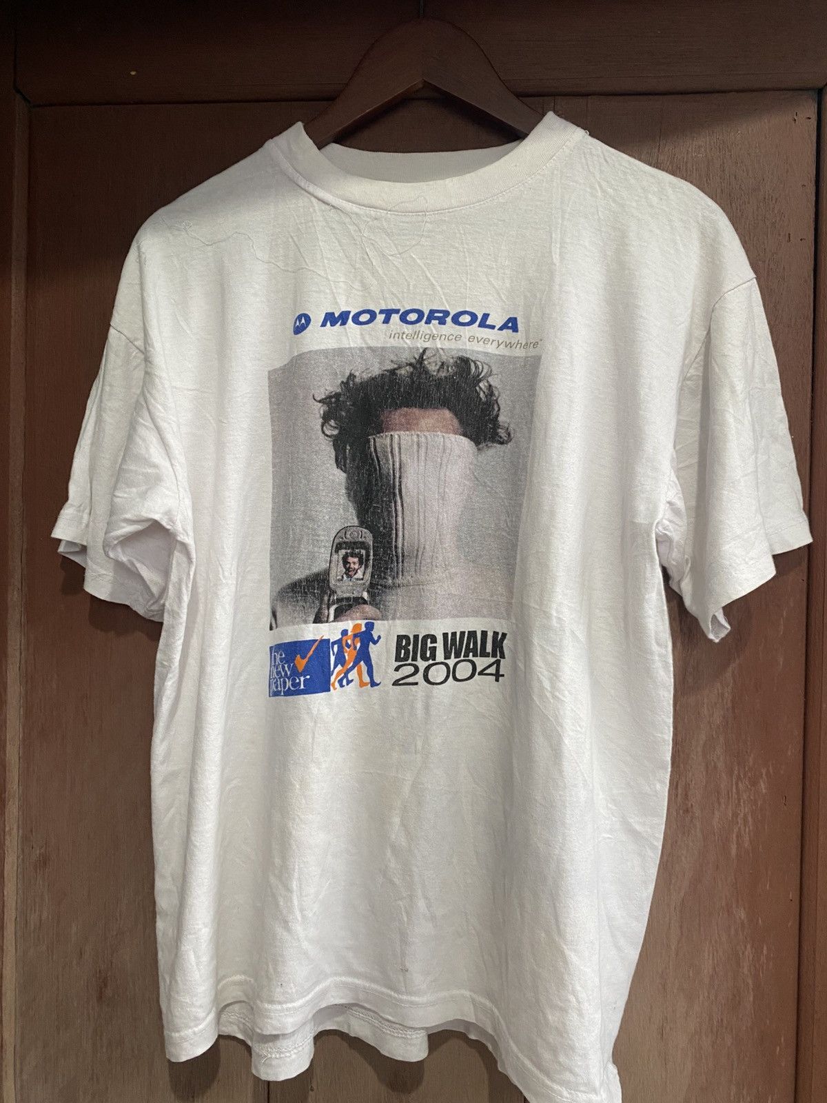 Vintage Vintage Very Rare Motorola Big Walk 2004 with Scary Man Tee Size US L / EU 52-54 / 3 - 1 Thumbnail