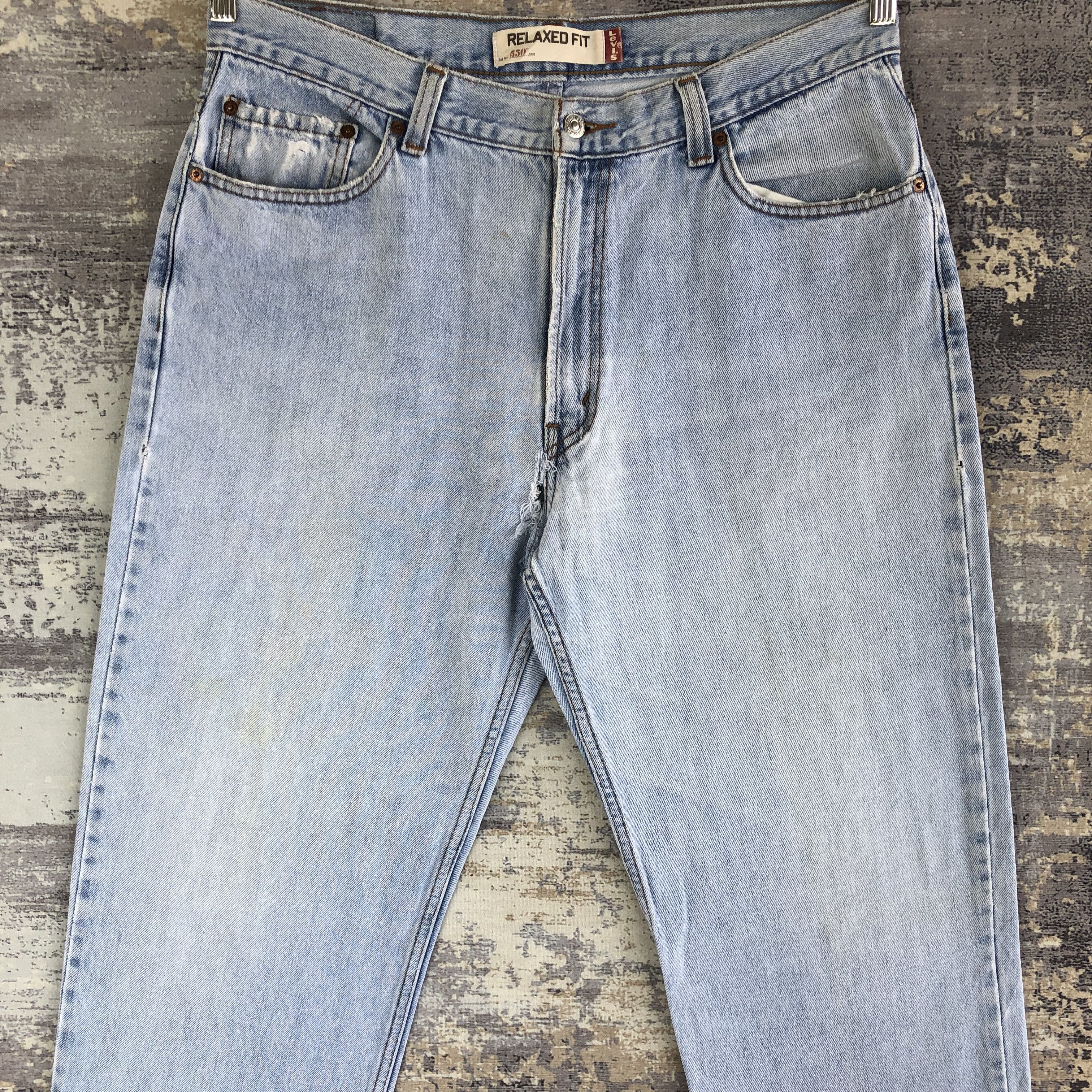 Levi's Vintage Levis 550 Light Wash Jeans Ripped Faded Levi's Denim Size US 34 / EU 50 - 3 Thumbnail