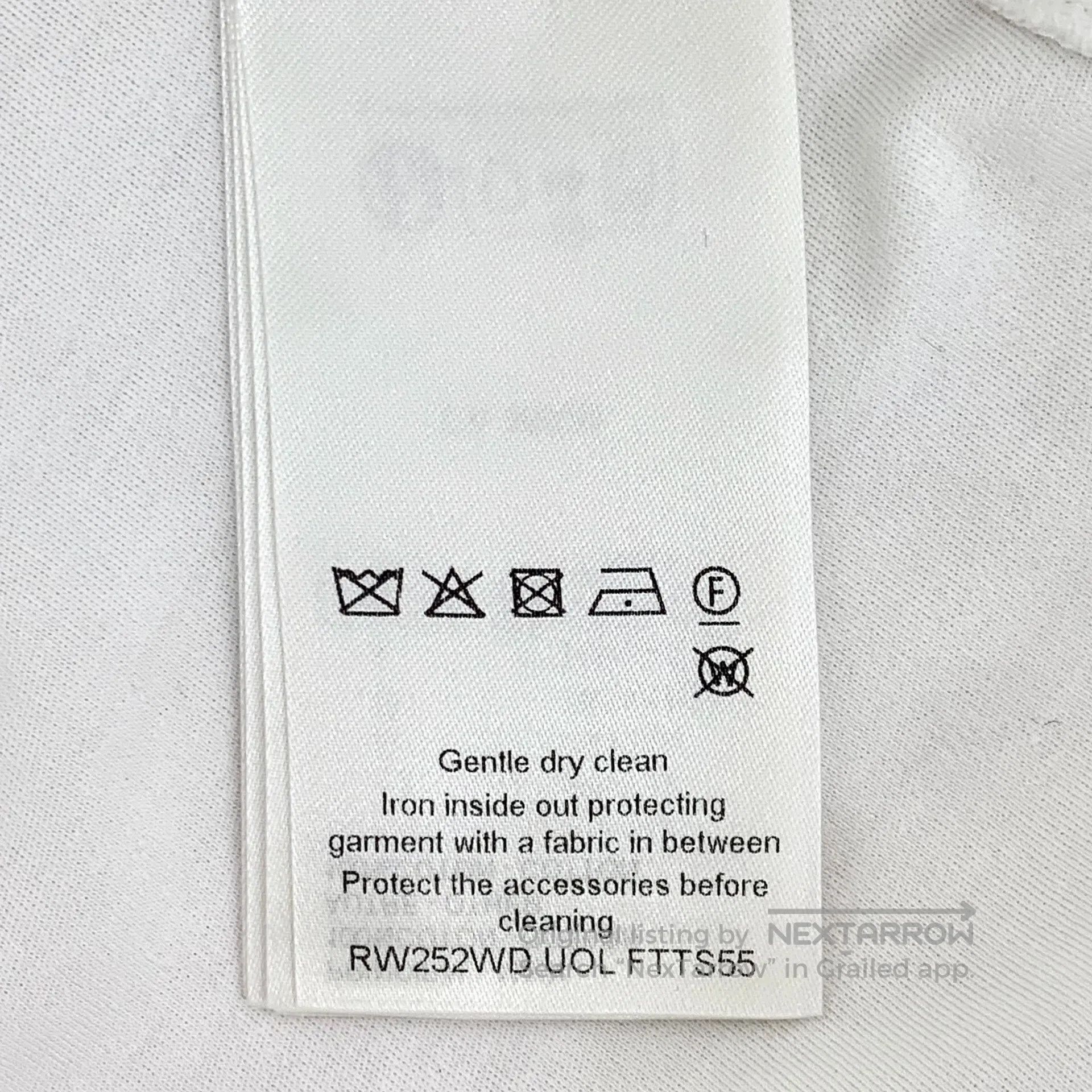 Louis Vuitton Louis Vuitton White pocket old print cotton round neck sho Size US M / EU 48-50 / 2 - 6 Thumbnail