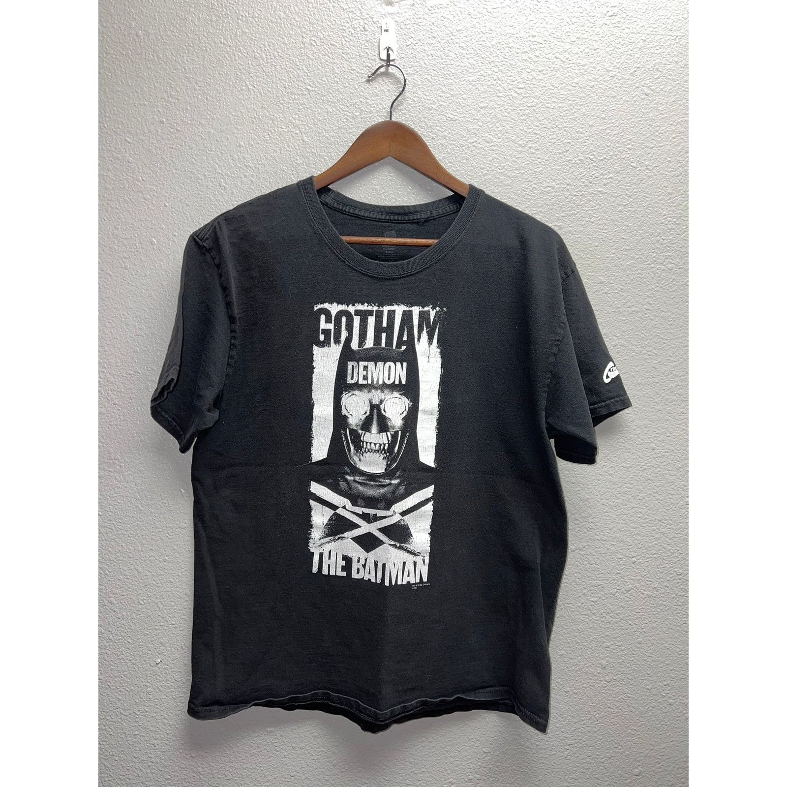 Hanes The Batman Shirt Gotham Demon DC Comics Shirt Tee Large Size US L / EU 52-54 / 3 - 1 Thumbnail