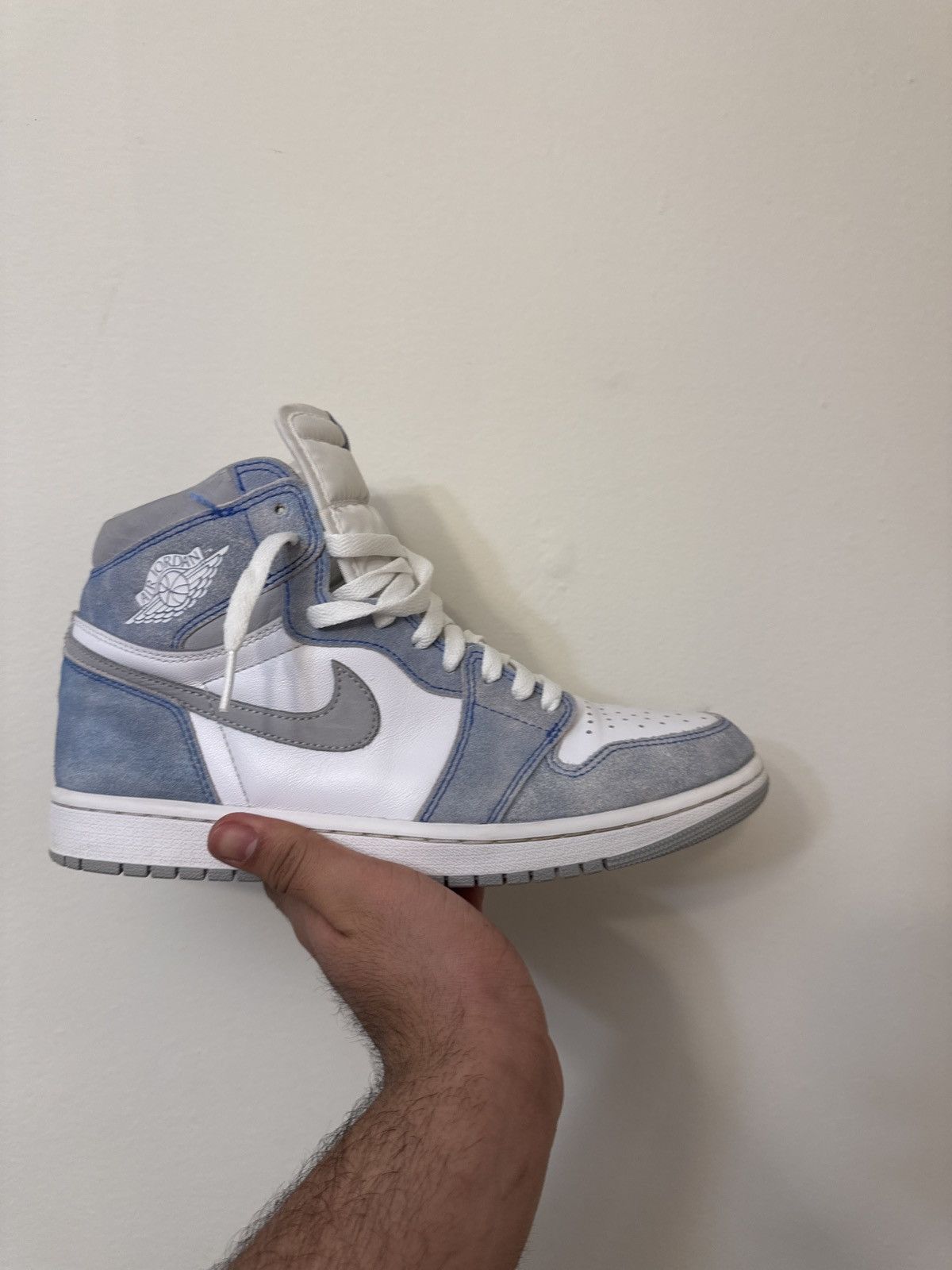 Nike AIR JORDAN 1 RETRO HIGH OG Size US 10 / EU 43 - 9 Thumbnail