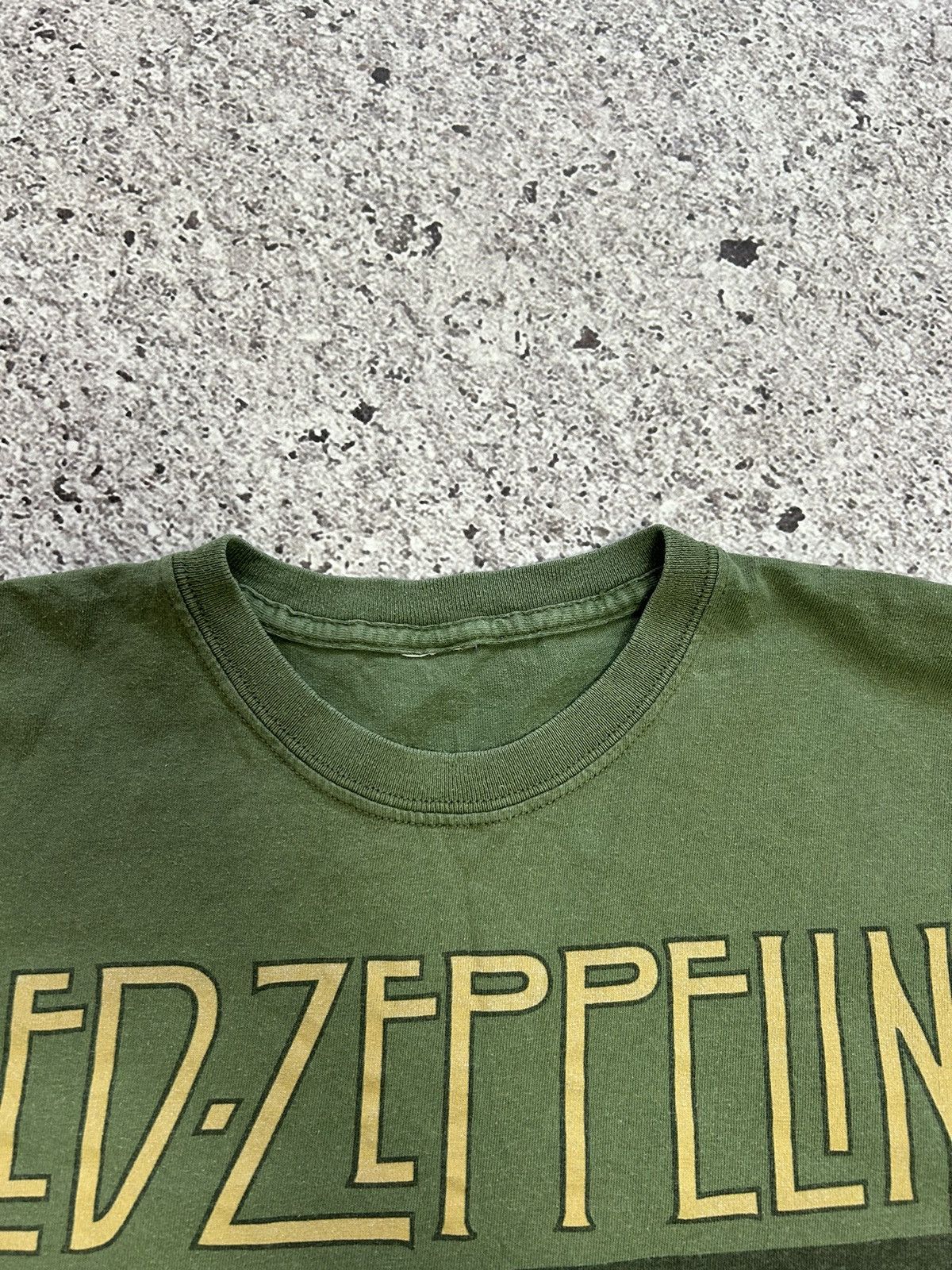 Band Tees × Led Zeppelin Rare Vintage Led Zeppelin 2014 Rock Band Retro T-Shirt Y2K Size US M / EU 48-50 / 2 - 7 Thumbnail