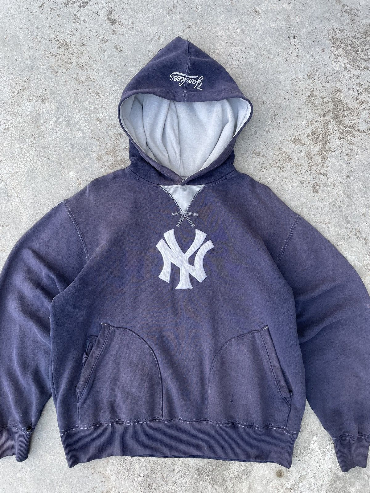 MLB × New York Yankees × Vintage Crazy Sunfaded New York Hoodie Size US XL / EU 56 / 4 - 4 Thumbnail