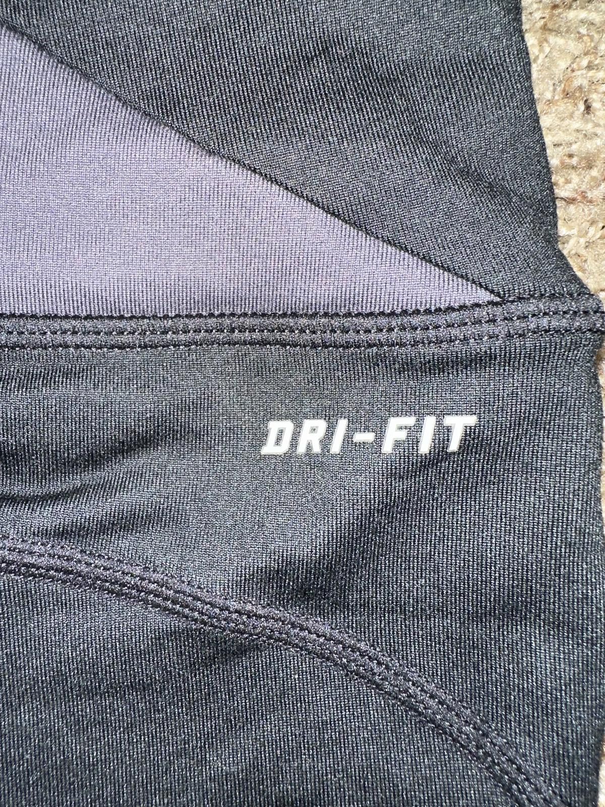 Nike Nike Women’s DRI-FI Tight Running Gym Shorts Size 28" / US 6 / IT 42 - 7 Thumbnail