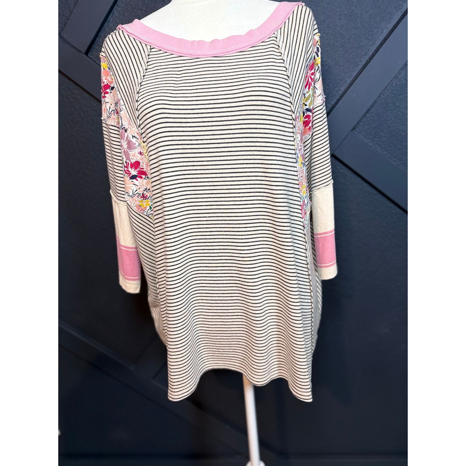 Other Three Bird Nest Striped Floral Sleeve Top Pink Trim #0459 Size L / US 10 / IT 46 - 1 Thumbnail