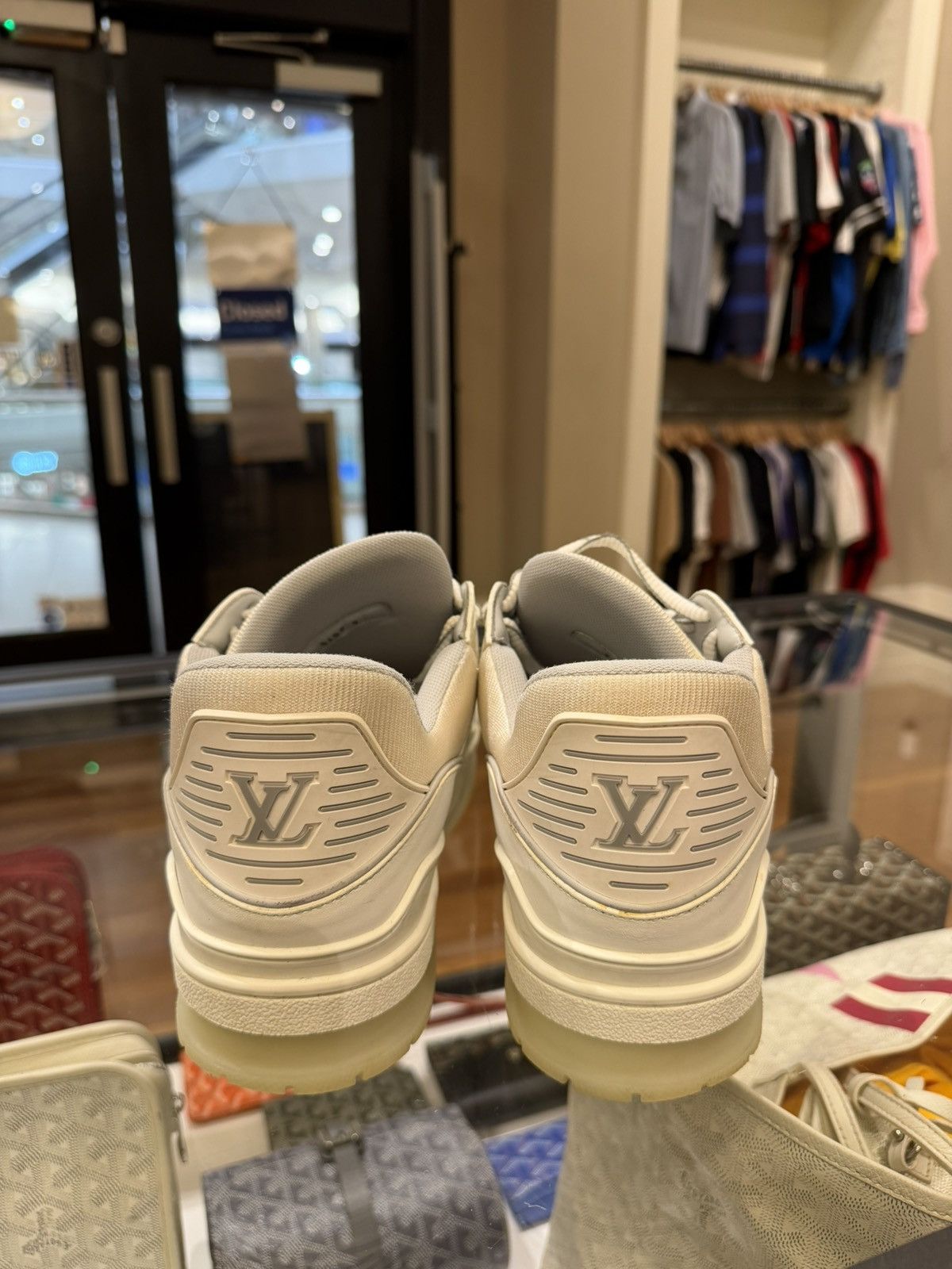 Louis Vuitton Louis Vuitton Trainer - White Size US 9 / EU 42 - 6 Thumbnail