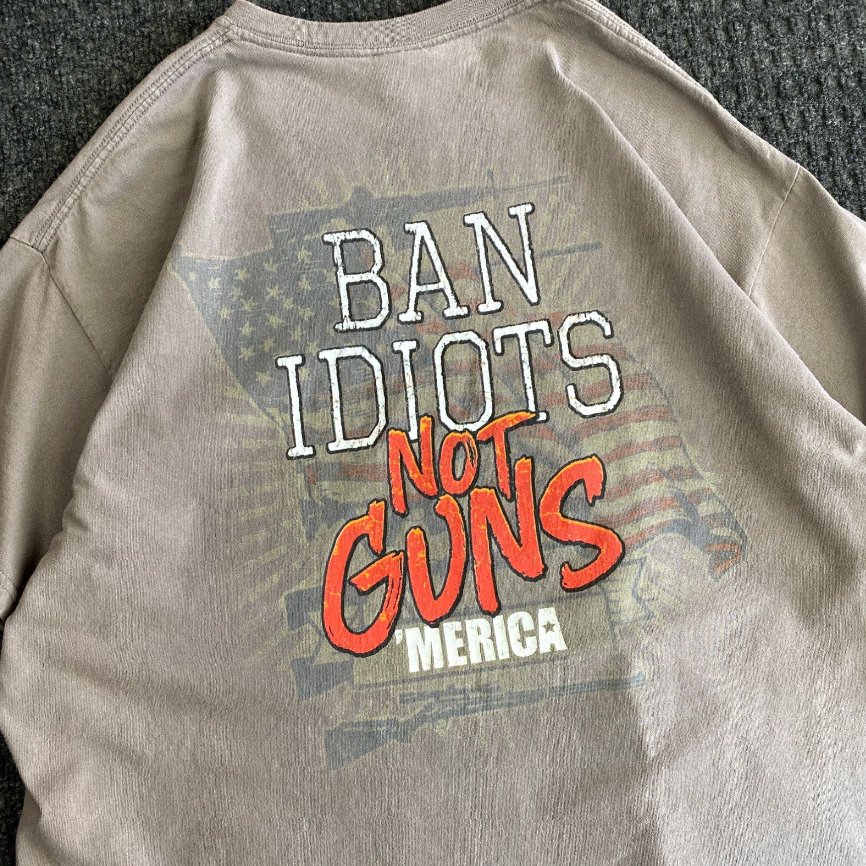 Vintage VINTAGE Buck Wear T-Shirt XL Gray USA Gun patriotic Funny 2A (Ameri ca) Men Shirts? Size US XL / EU 56 / 4 - 2 Thumbnail