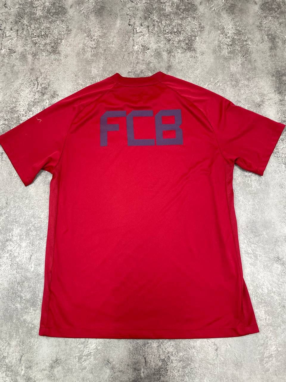 Nike Nike FC Barcelona Training Football 2011/22 Red Jersey Men Size US M / EU 48-50 / 2 - 10 Thumbnail