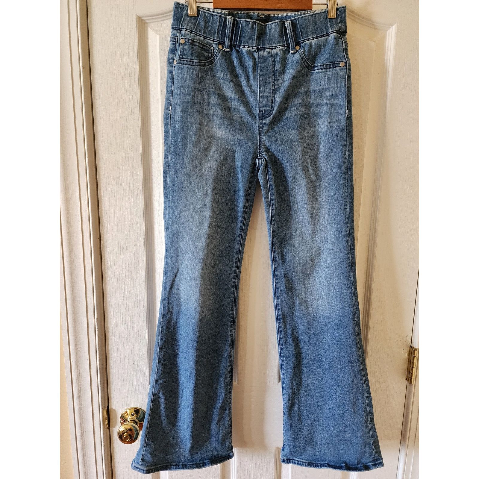 Quince Quince Nina Pull-On Stretch Flare Jeans Small Laguna Blue Size 28" / US 6 / IT 42 - 1 Thumbnail