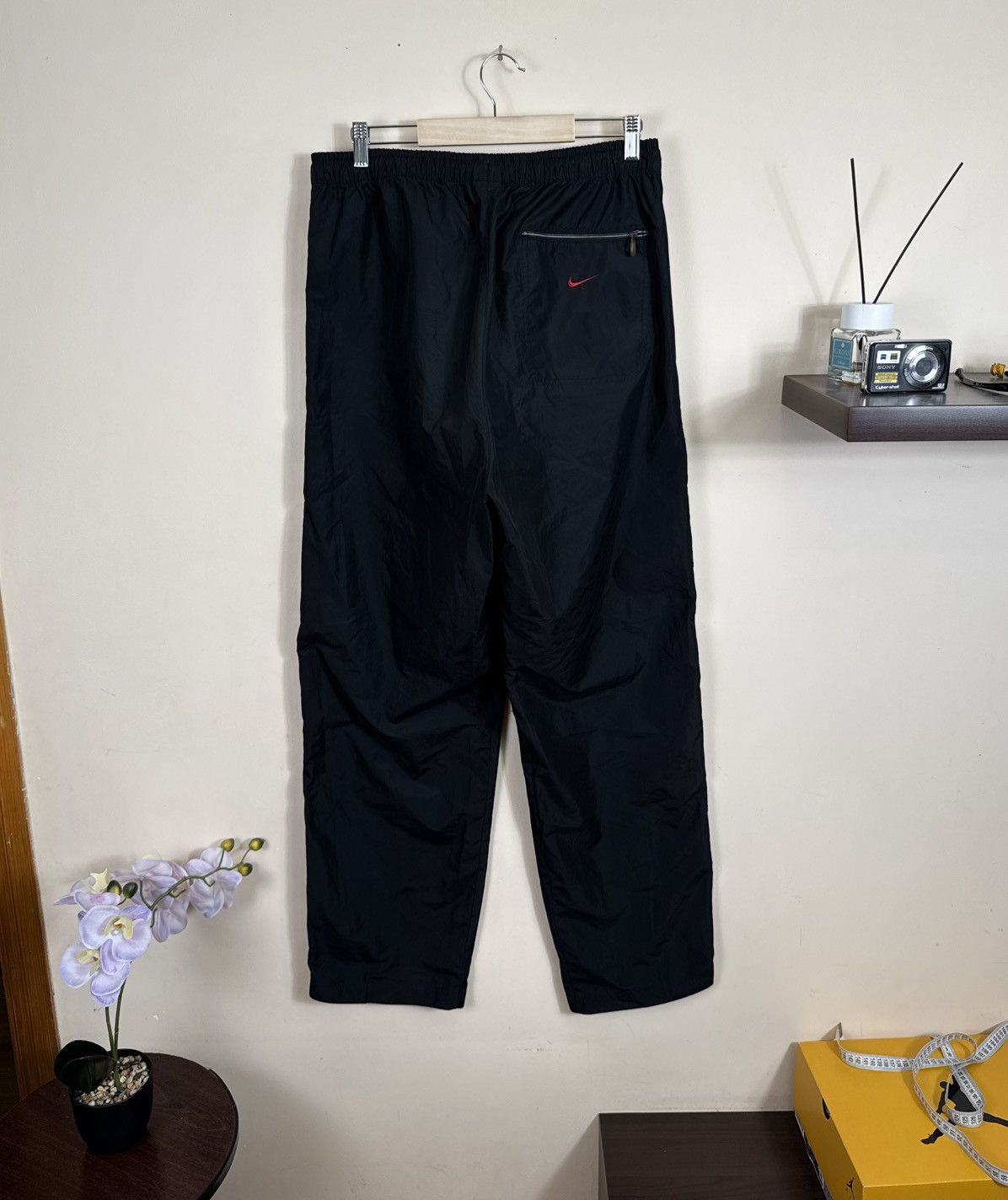 Nike Vintage Nike Nylon Pants Swoosh Black 90s Streetwear XL Size US 32 / EU 48 - 6 Thumbnail