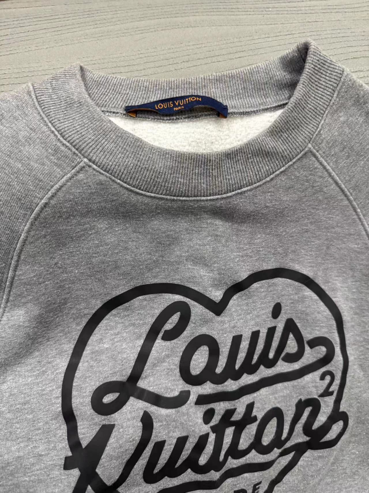 Louis Vuitton LV Sweatshirts Size S Size S / US 4 / IT 40 - 2 Thumbnail