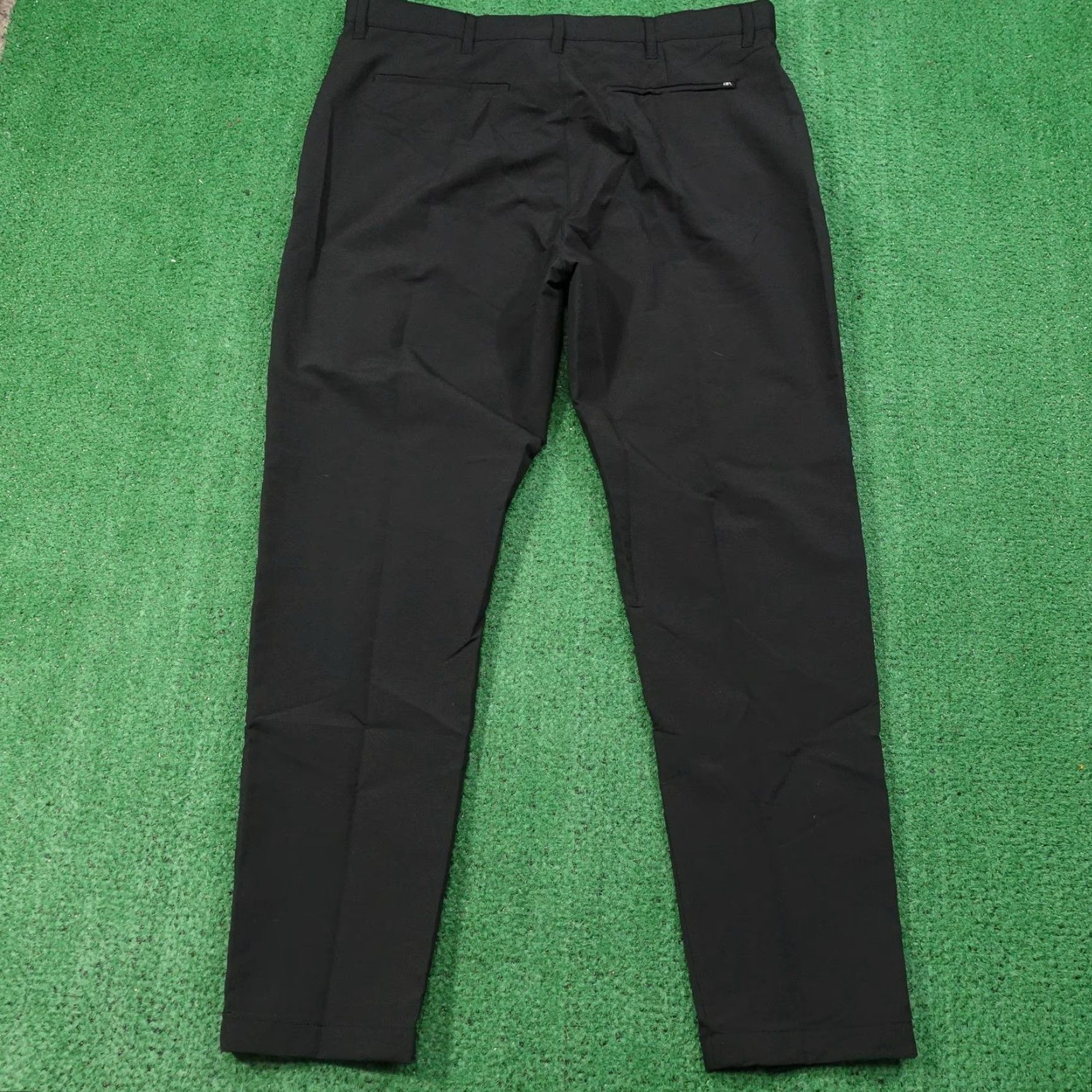 Banana Republic Banana Republic Tech Pants Mens 38x32 Black Lightweight Polyester Size US 38 / EU 54 - 5 Thumbnail