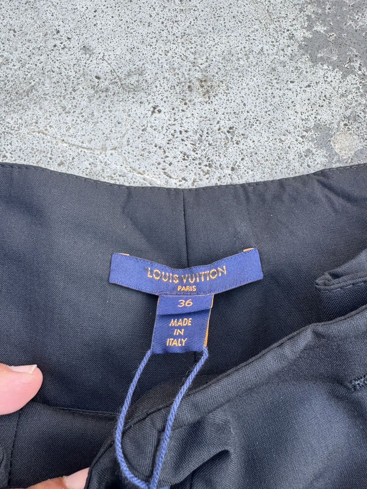 Louis Vuitton LOUIS VUITTON LV New Black Shorts Size 25" / US 0 / IT 36 - 5 Thumbnail