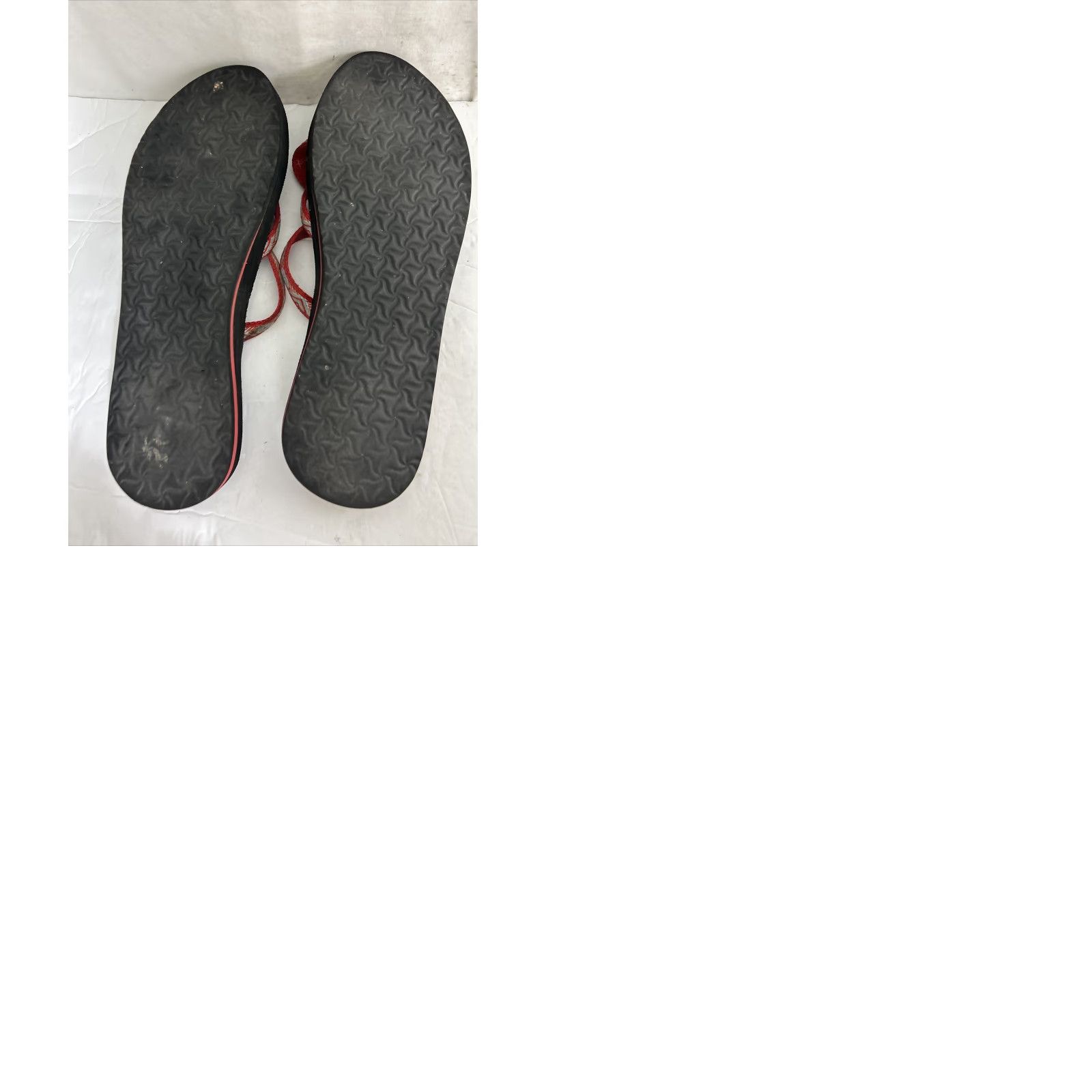 Teva Teva Olowahu Isla Red Sandal Women's Slip On Thong Geometric Cushioned Toe Strap 9m Bristol 84 Size US 7 / IT 37 - 9 Thumbnail
