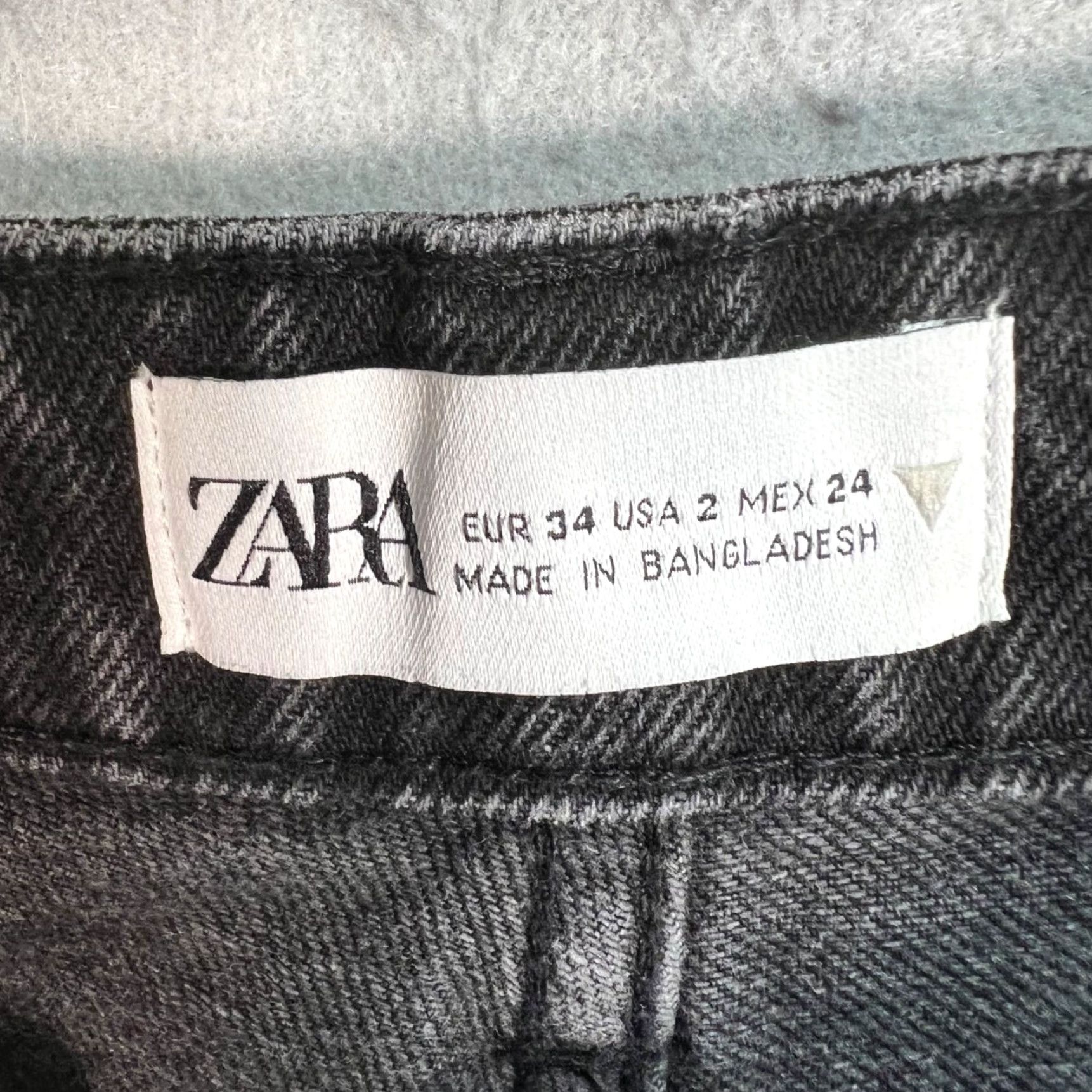 Zara Zara Womens Jeans Size 2 Black High-Waisted Frayed Hem 100% Cotton Denim Size 26" / US 2 / IT 38 - 3 Thumbnail