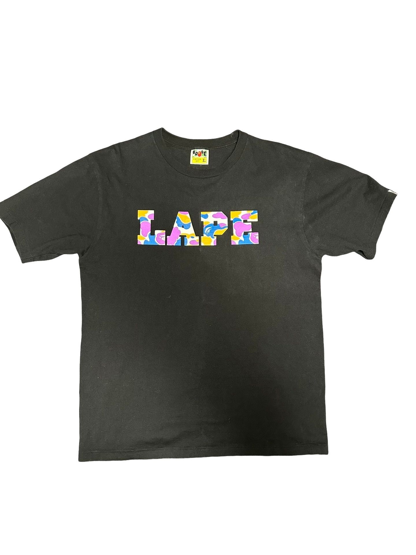 Bape BAPE LA Opening Camo T-Shirt Size XL Size US XL / EU 56 / 4 - 1 Thumbnail
