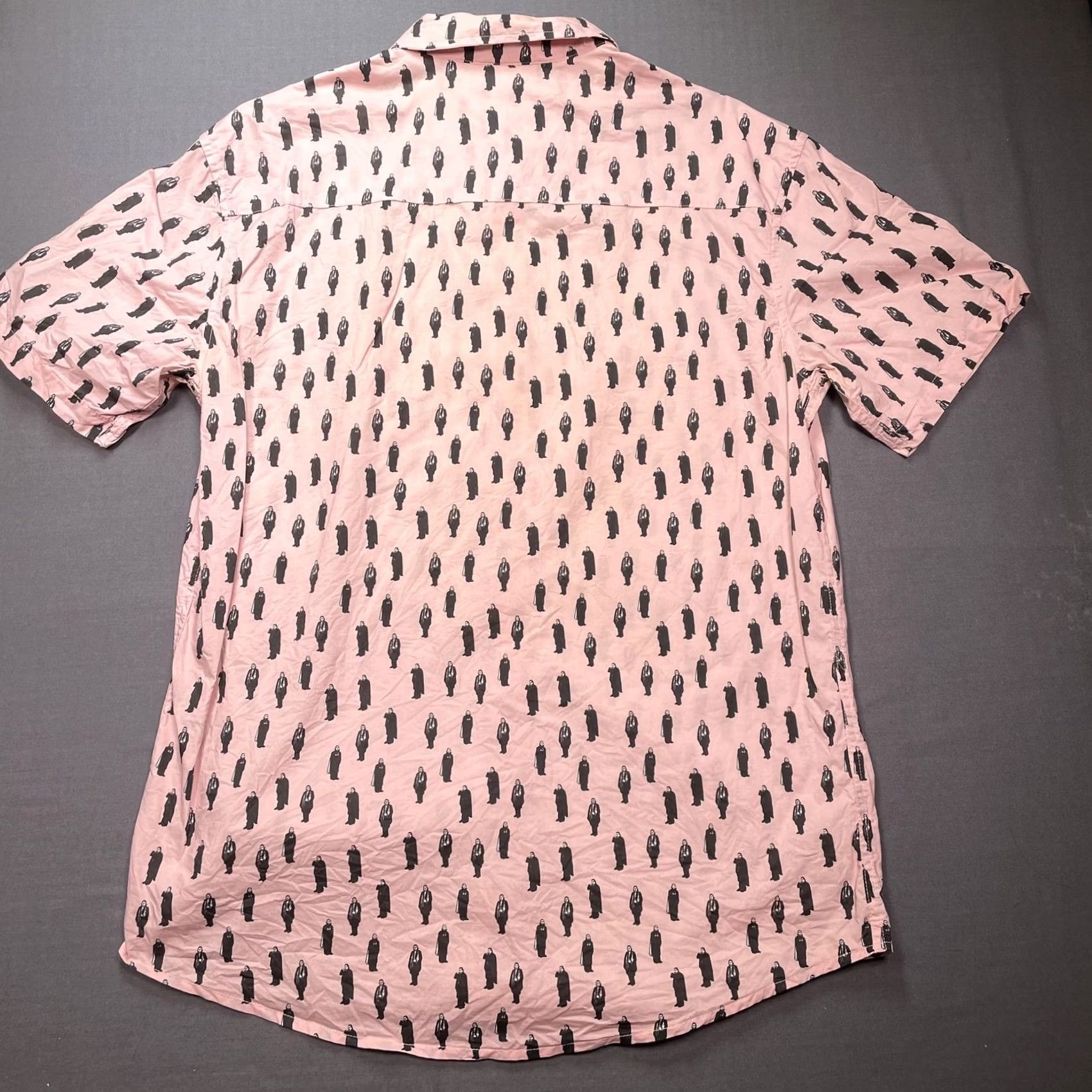 Vintage Creepy Co. Shirt Mens Medium Dracula Bela Lugosi Horror Short Sleeve Button Up Pink Pattern Graphic Print Halloween Vintage: No Size US M / EU 48-50 / 2 - 5 Thumbnail