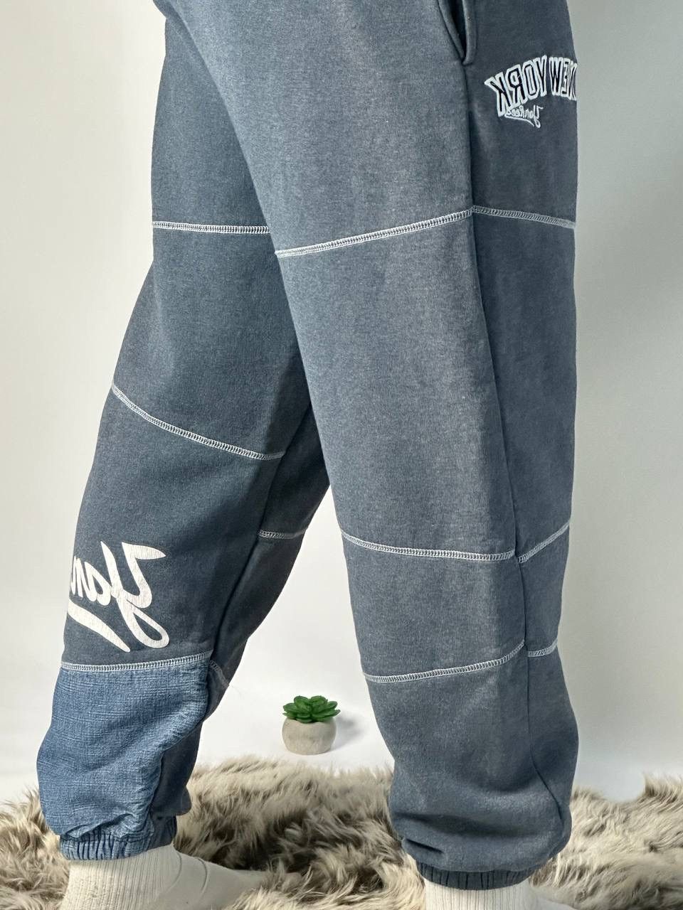 🔥90’s Baggy Sweatpants New York Yankees Faded