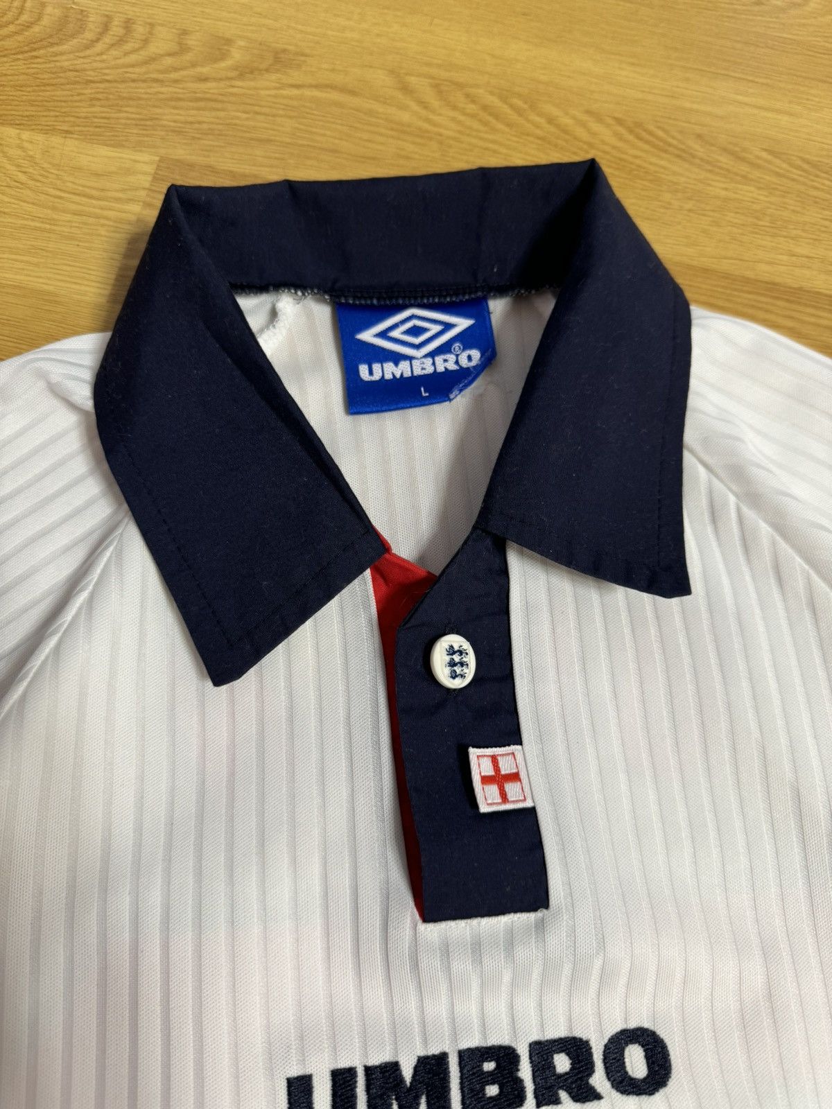 Umbro × Vintage Umbro 1998 England 'World Cup' Home Shirt Owen #20 Size US L / EU 52-54 / 3 - 12 Thumbnail
