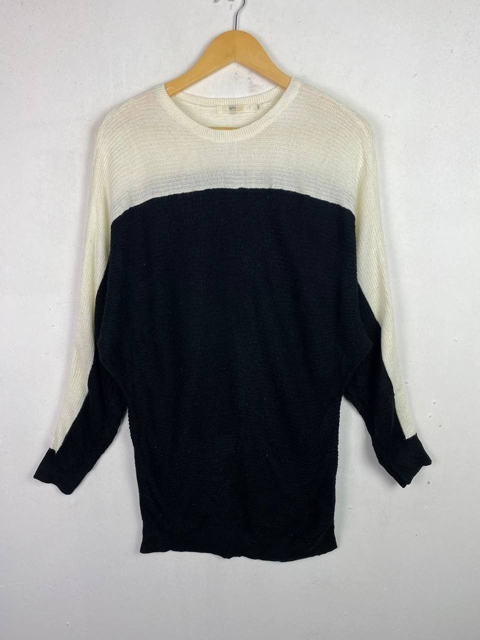 Japanese Brand vintage azul japanese brands knitwear nice design Size S / US 4 / IT 40 - 1 Thumbnail