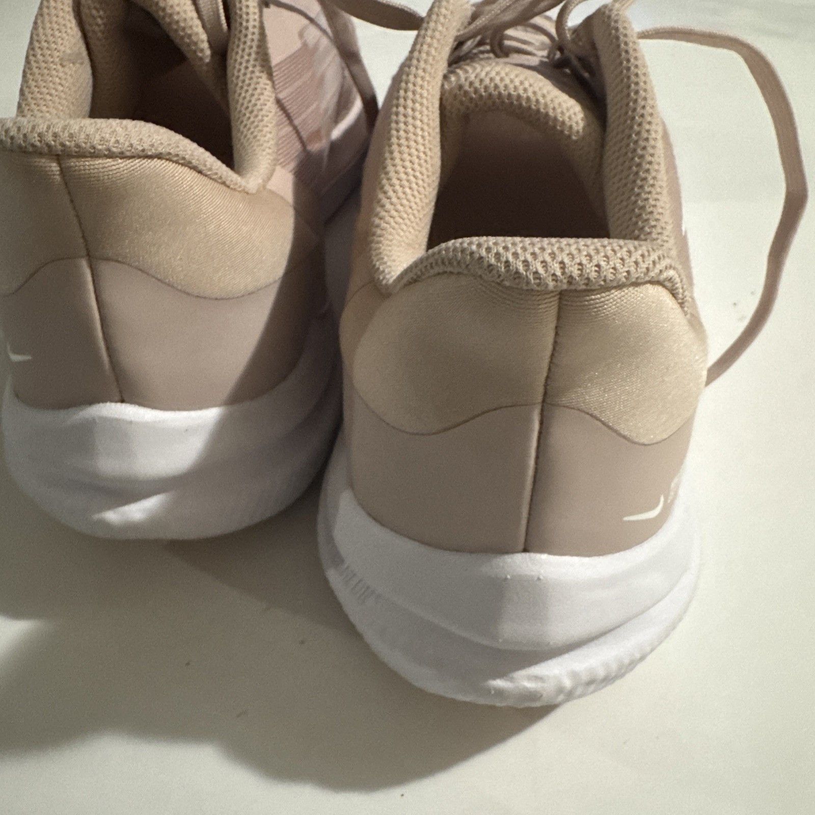 Nike Nike Air winflo 9 Women’s Size 12 Pink Oxford/White Running Size US 12 / IT 42 - 7 Thumbnail