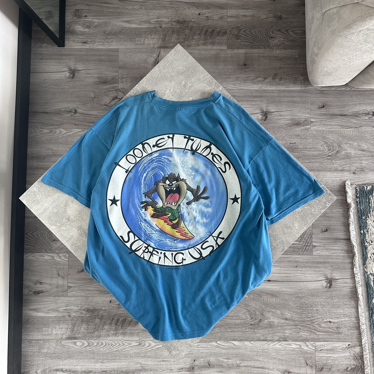 Vintage Vintage 90s Looney Tunes Surfing USA Taz tee Warner bros y2k Size US XL / EU 56 / 4 - 1 Thumbnail