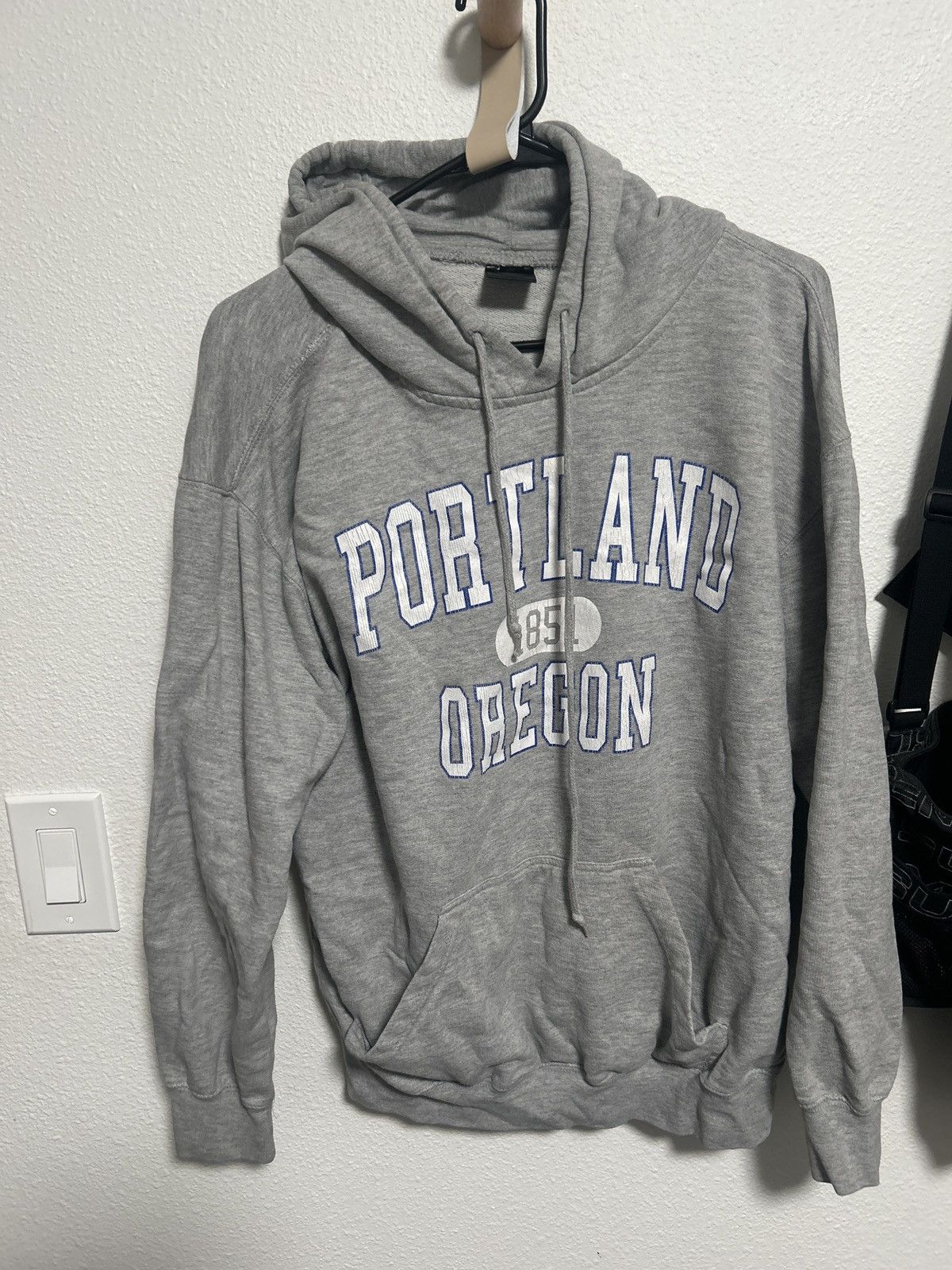 Other Grey sportswear portland oregon hoodie size L Size US L / EU 52-54 / 3 - 1 Thumbnail