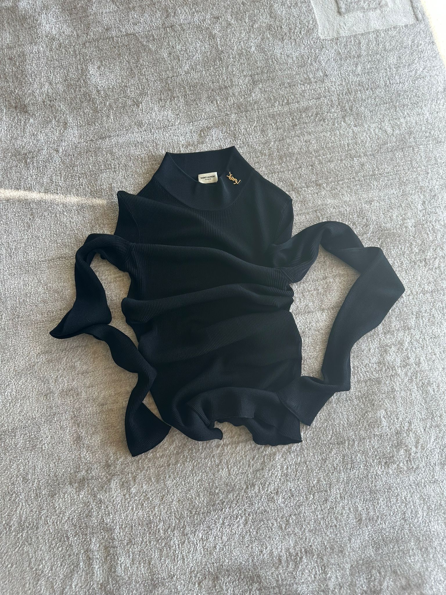 Yves Saint Laurent (RRP $1300) YSL 100% Silk Cassandra Logo Top Size US S / EU 44-46 / 1 - 2 Thumbnail