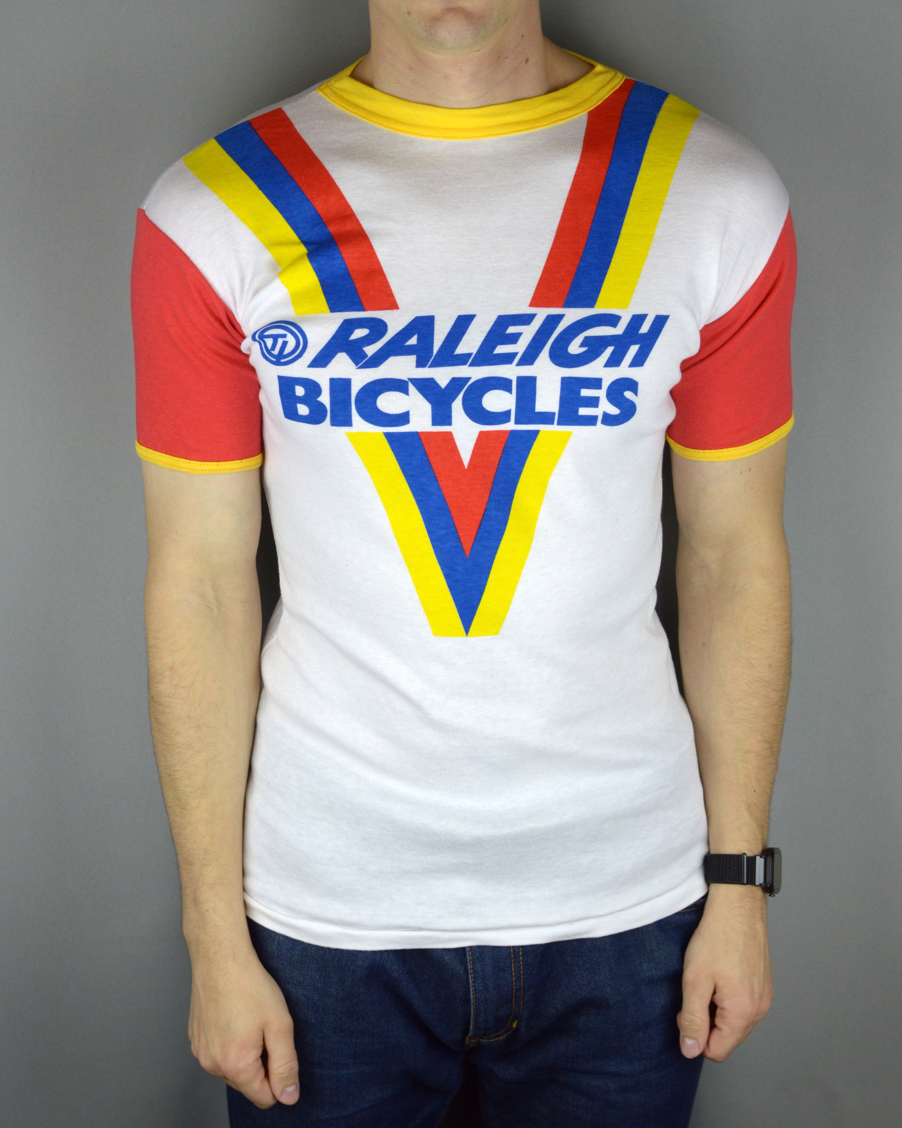 Vintage Vintage Raleigh Bicycles 80s t shirt Size US XL / EU 56 / 4 - 1 Thumbnail