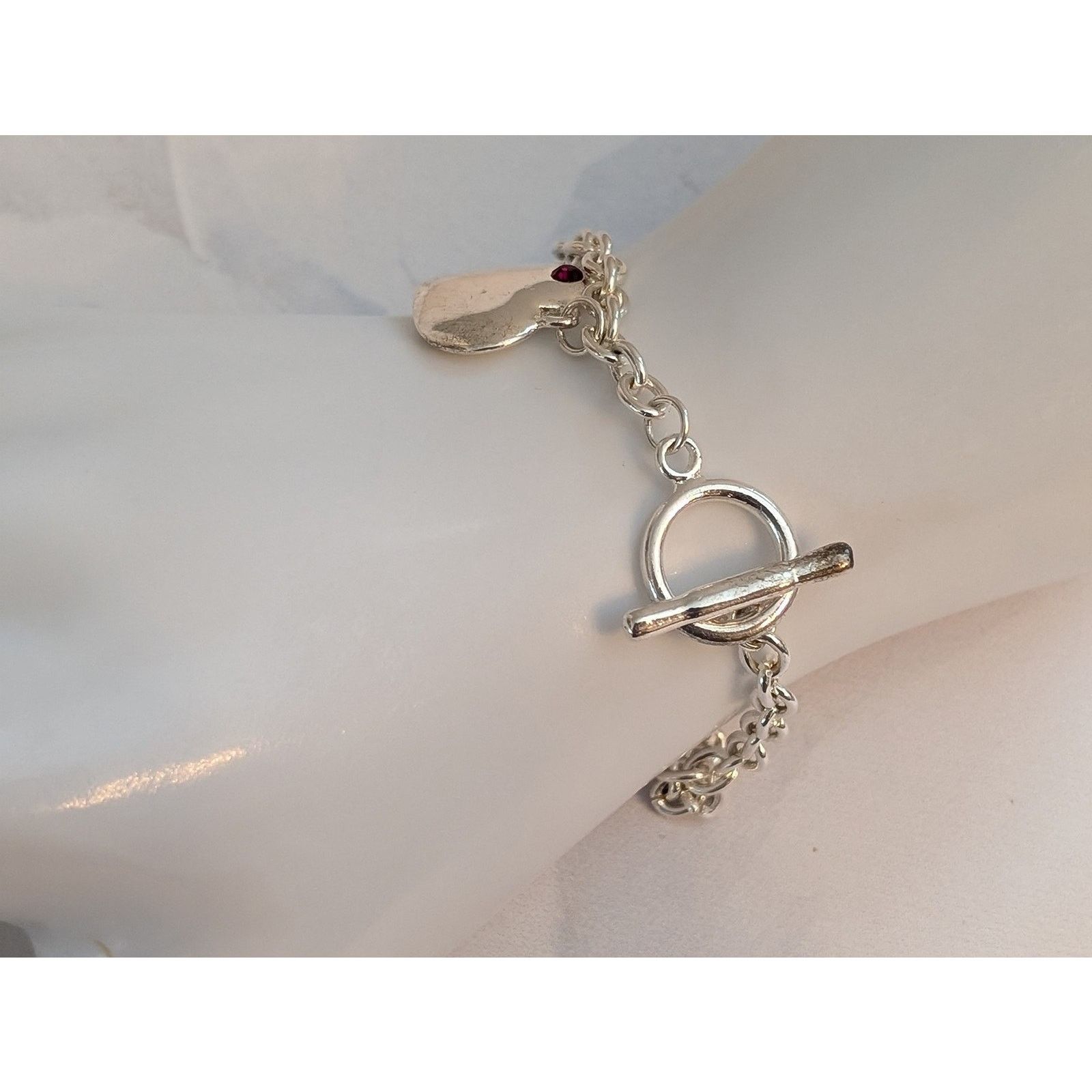 Vintage VTG 7" Silver-Tone Cable Chain Garnet Heart Charm Bracelet Size ONE SIZE - 3 Thumbnail