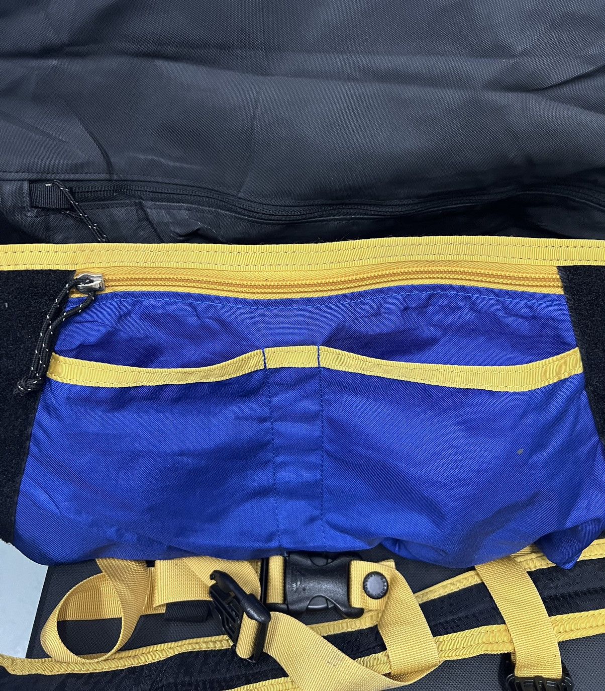Gregory STRIKING COLOR GREGORY MESSENGER BAG Size ONE SIZE - 4 Thumbnail