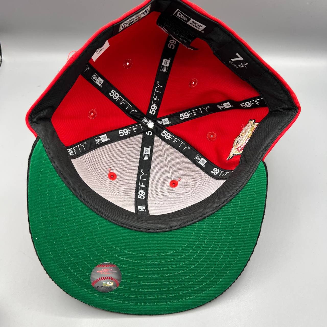 New Era Los Angeles LA Dodgers Hat Men 7 1/2 Red Corduroy MLB Fitted Size ONE SIZE - 2 Thumbnail
