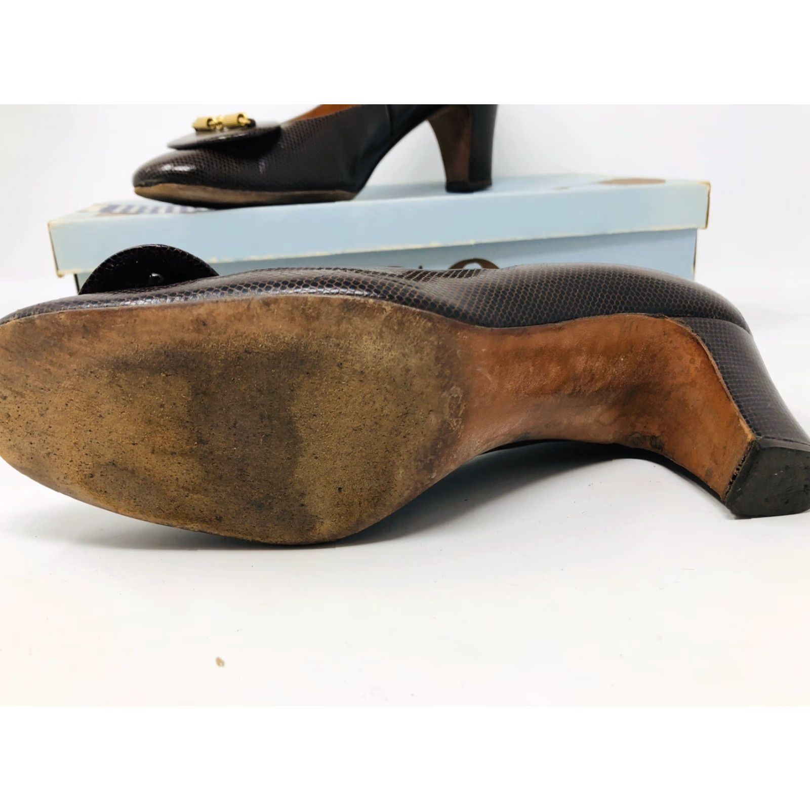 Vintage VINTAGE Deliso Brown Leather Textured Buckle Closed Toe Heels Pumps 7B MB19 Womens Size US 7 / IT 37 - 5 Thumbnail