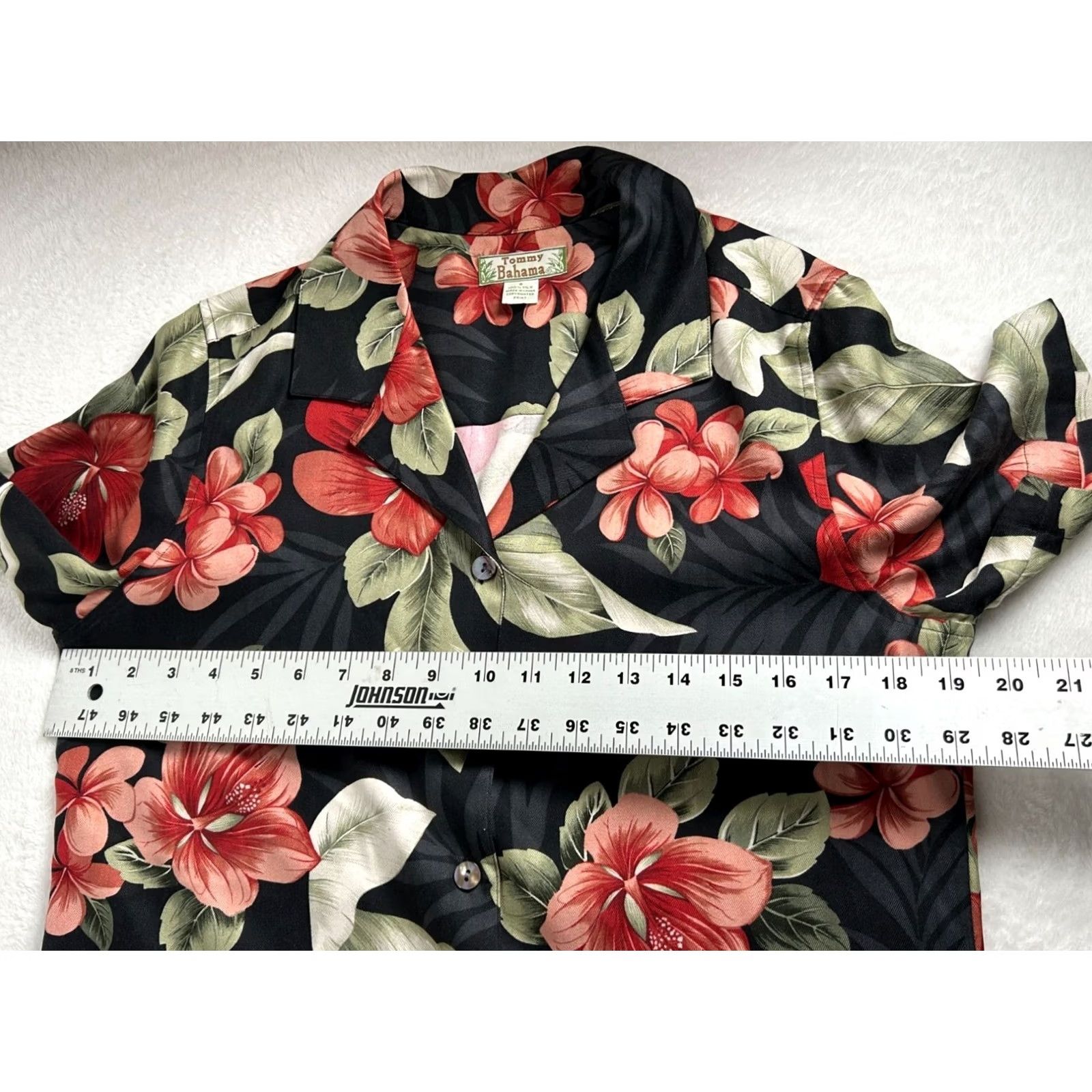 Tommy Bahama VINTAGE Tommy Bahama Women Silk Button-Up Shirt Small Black Floral 90s Hawaiian Tropical NWOT Size S / US 4 / IT 40 - 7 Thumbnail