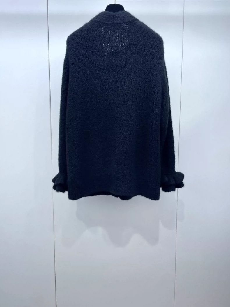 Chanel Chanel 24K lion buckle lace sleeve knitted cardigan jacket Size XS / US 0-2 / IT 36-38 - 2 Thumbnail