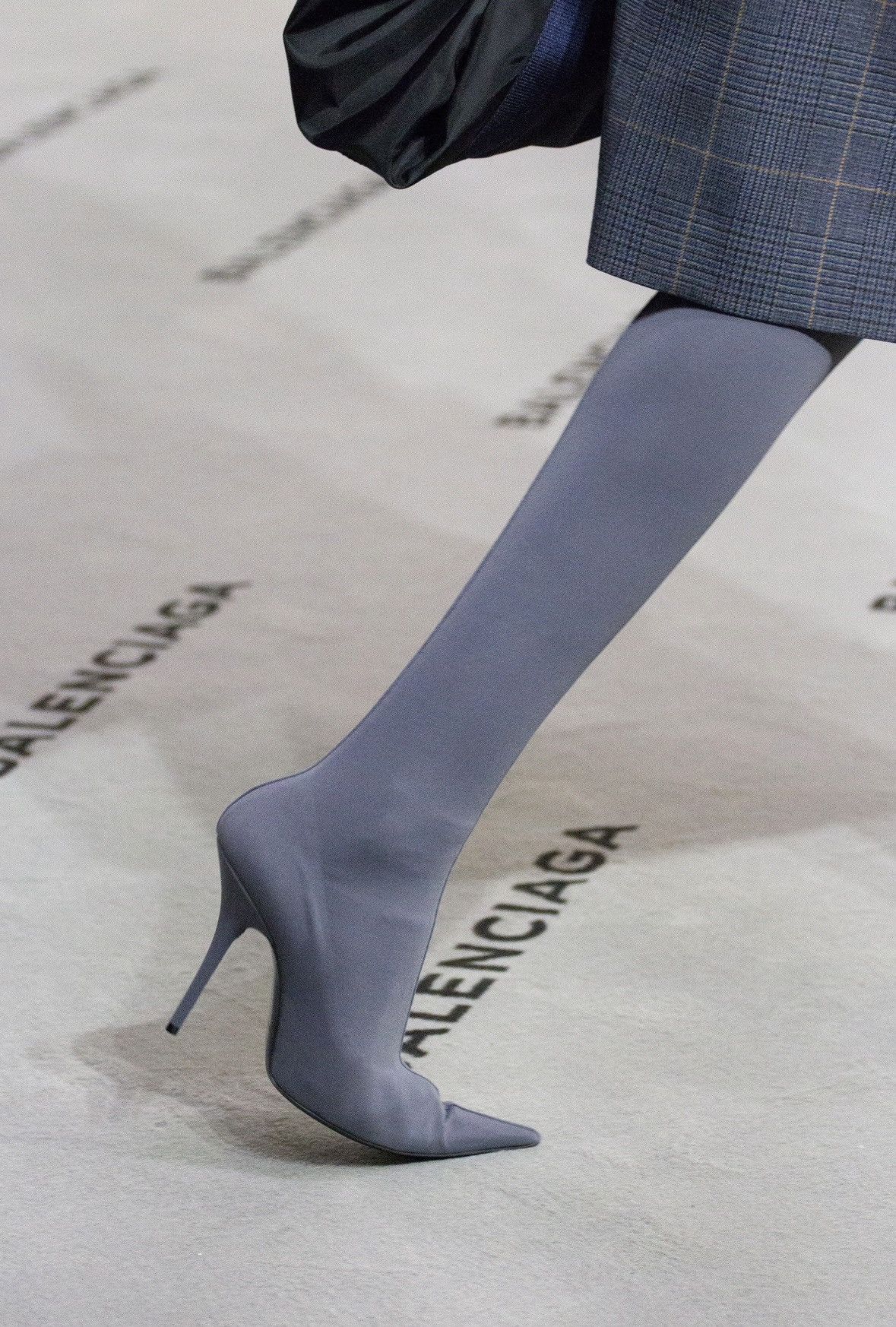 Balenciaga Balenciaga Knife Boot in Stocking Fabric FW2017 Size US 8 / IT 38 - 13 Thumbnail