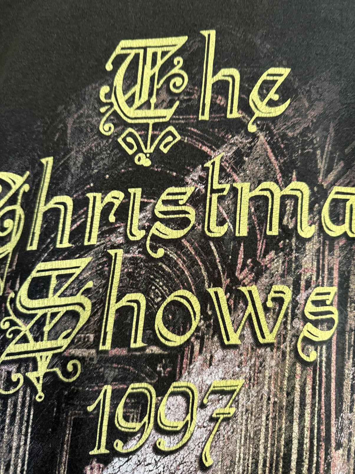 Vintage Thrashed Vintage 90s Rage The Christmas Shows Sun Faded Tee Size US L / EU 52-54 / 3 - 9 Thumbnail