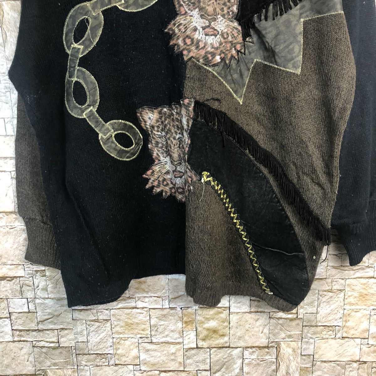 Vintage Cheetah art design vintage Black sweatshirt Knitwear #A164 Size L / US 10 / IT 46 - 6 Thumbnail
