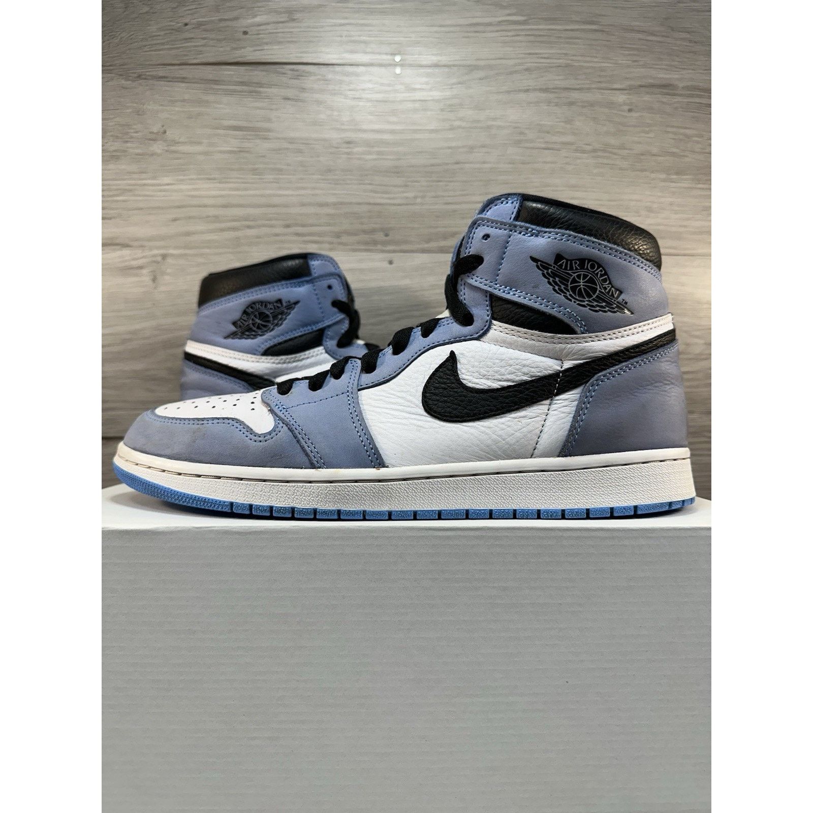 Jordan Brand Jordan 1 Retro OG High University Blue - Size 11 Size US 11 / EU 44 - 1 Thumbnail