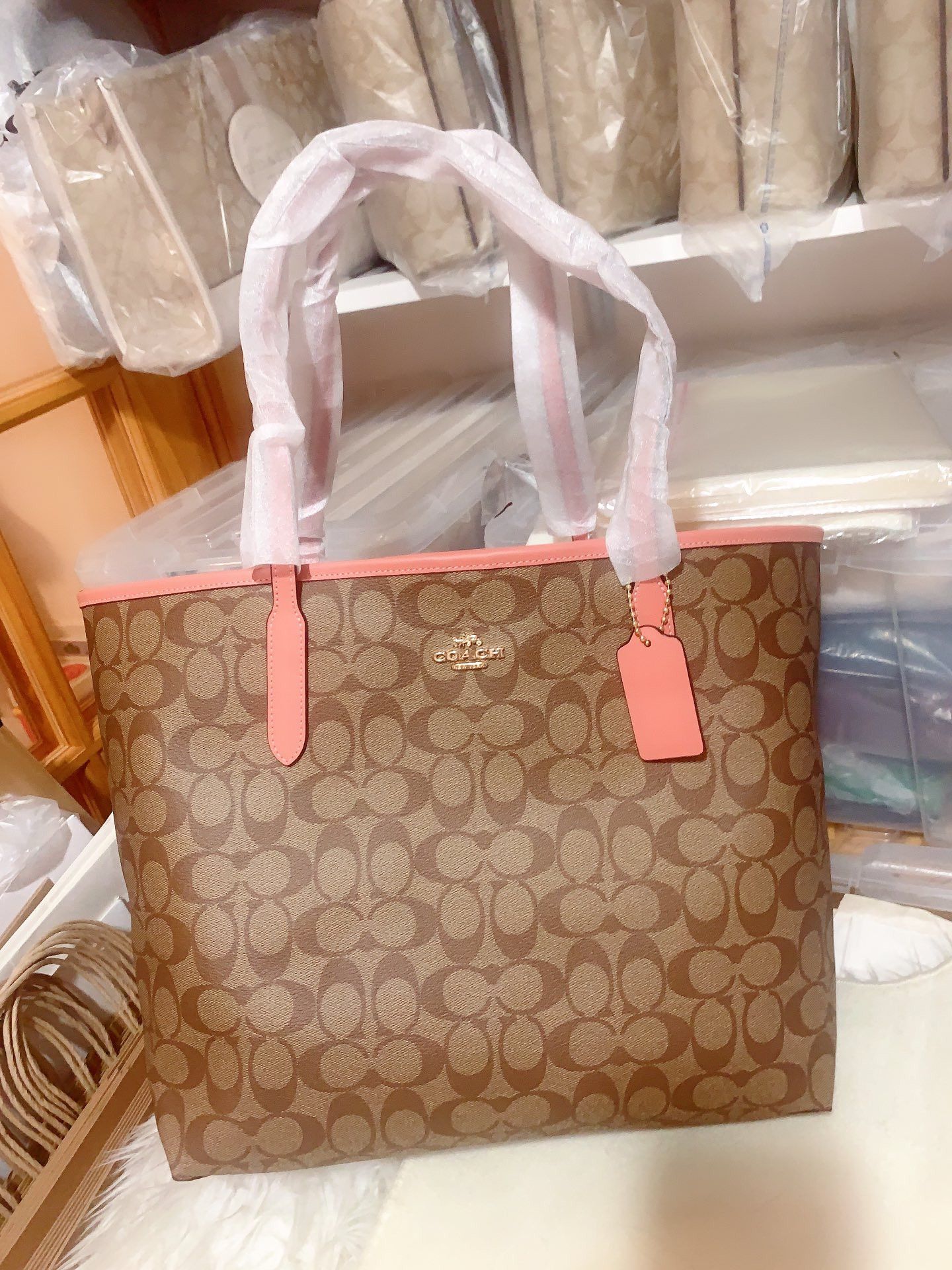 coach City Tote Bag In Signature Canvas 5696