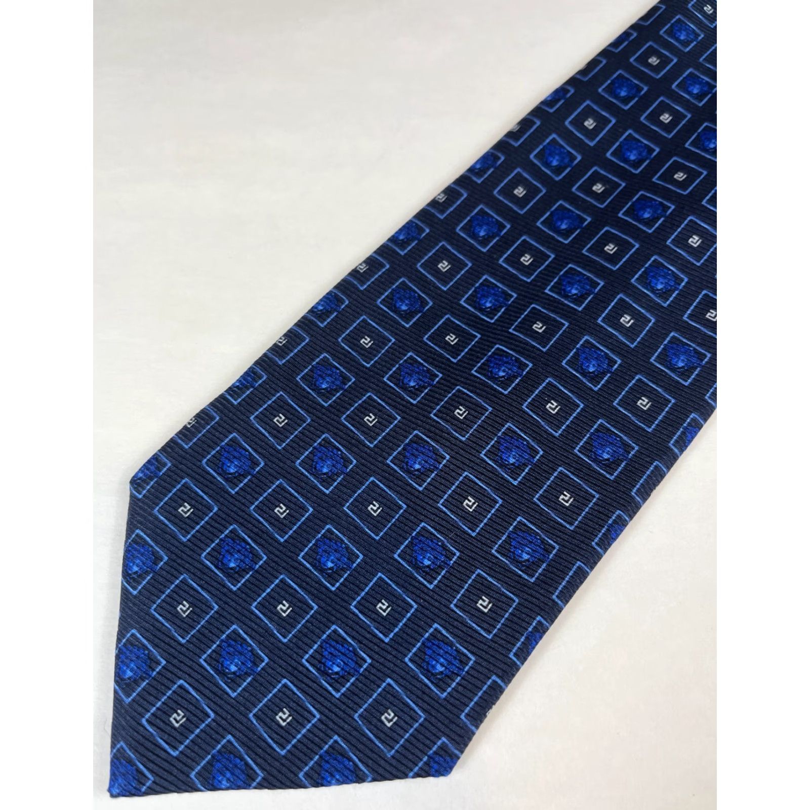 Versace VINTAGE Versace Men's Silk Tie Geometric Navy 58.75" Length 3.5" Width Made in Italy Mens Size ONE SIZE - 3 Thumbnail