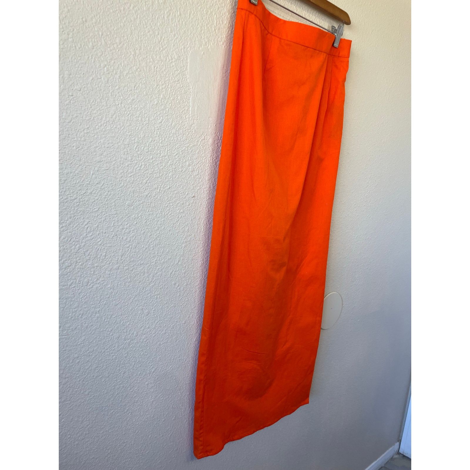 PrettyLittleThing PrettyLittleThings Orange Fitted High Waisted Back Slit 8 Size 30" / US 8 / IT 44 - 12 Thumbnail