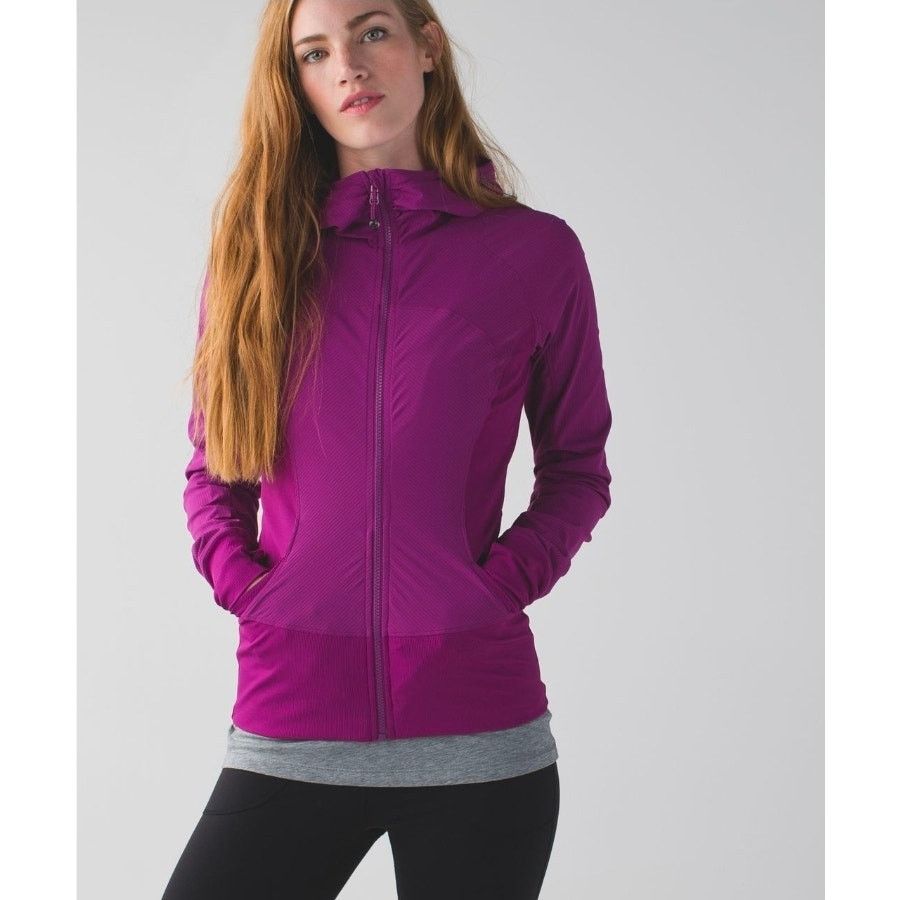 Lululemon Lululemon In Flux Jacket Regal Plum Size 2 Size XS / US 0-2 / IT 36-38 - 2 Thumbnail