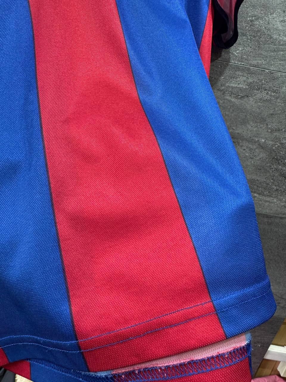 Vintage Vintage FC Barcelona #10 Rivaldo Soccer Jersey Shirt Size US L / EU 52-54 / 3 - 10 Thumbnail