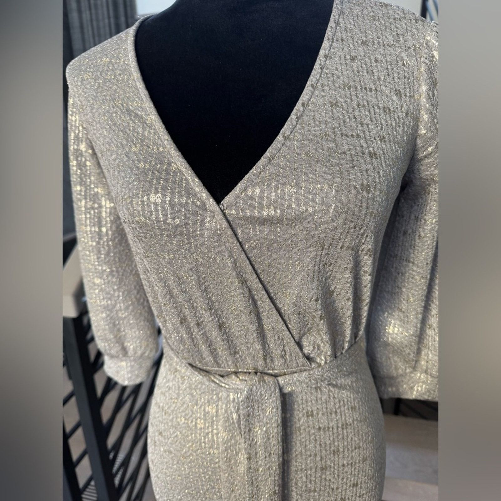 Other Y2K Party shimmery Silver Wrap Dress w 3/4 sleeves size XS Size S / US 4 / IT 40 - 7 Thumbnail