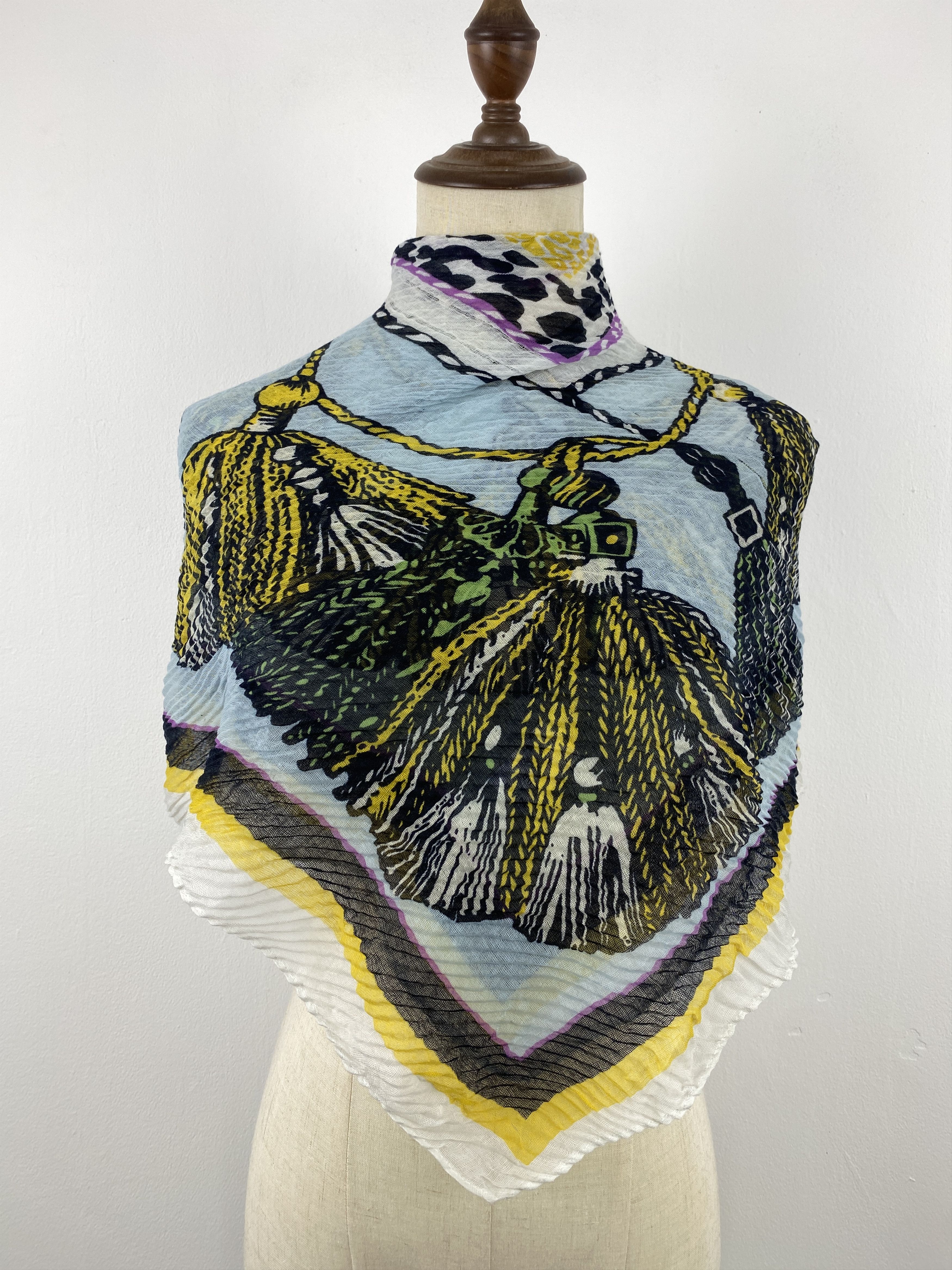 Vintage Vintage 80s Silk Scarf SN0114 Size ONE SIZE - 1 Thumbnail