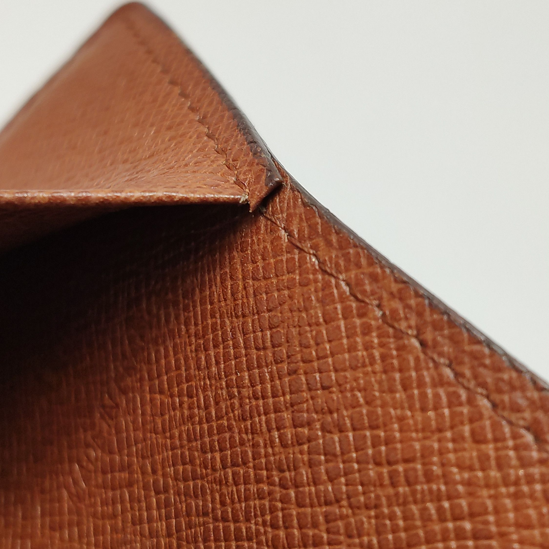 Louis Vuitton Louis Vuitton (LV) Monogram Printed Vintage Notebook Cover Size ONE SIZE - 7 Thumbnail