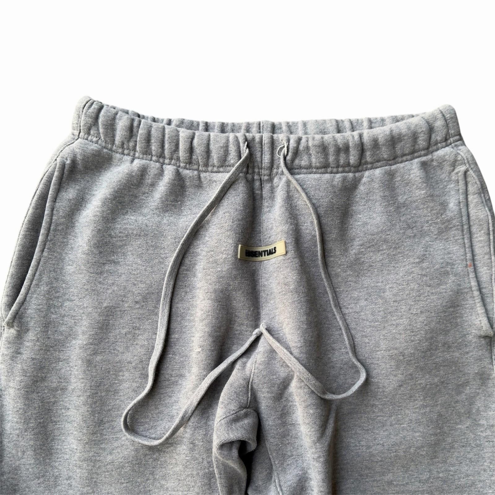 Fear of God FW19 Fear of God Essentials 3M Sweatpants Heather Grey Size US 30 / EU 46 - 2 Thumbnail