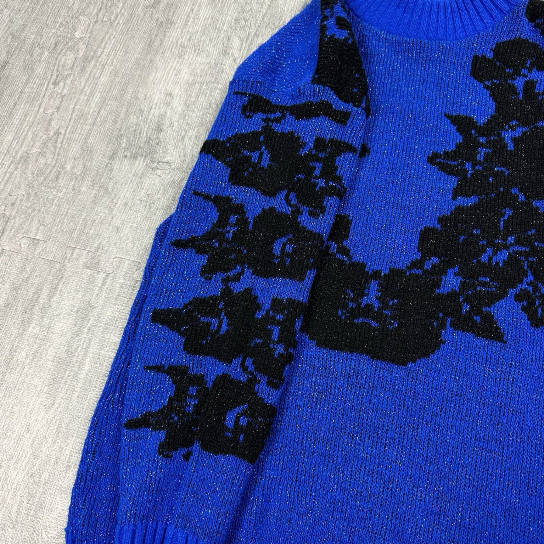Vintage VINTAGE Ellen D Sweater Pullover Long Knit Floral Embroidered 80s Metallic Blue Women L - Knit, Crew Neck, Heavyweight, Relaxed Fit Size L / US 10 / IT 46 - 5 Thumbnail