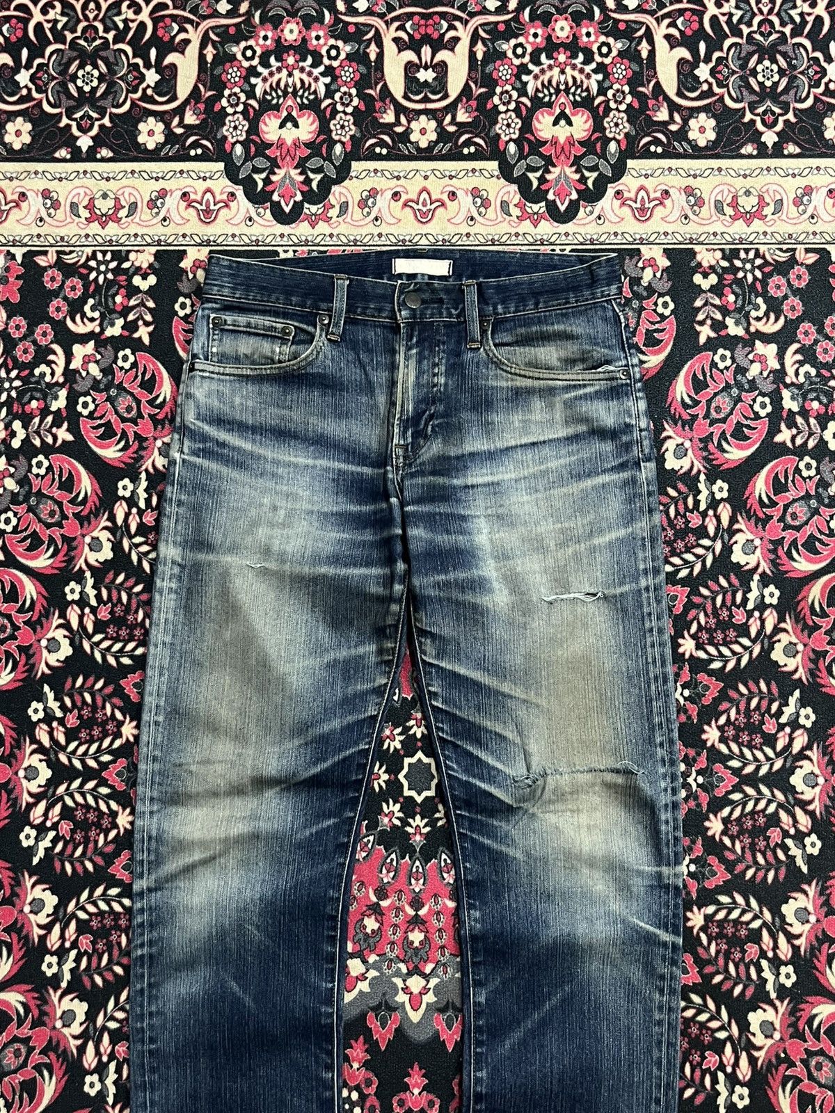 Uniqlo Vintage Uniqlo UJ Blue Faded Washed Distressed Jeans Size US 29 - 3 Thumbnail
